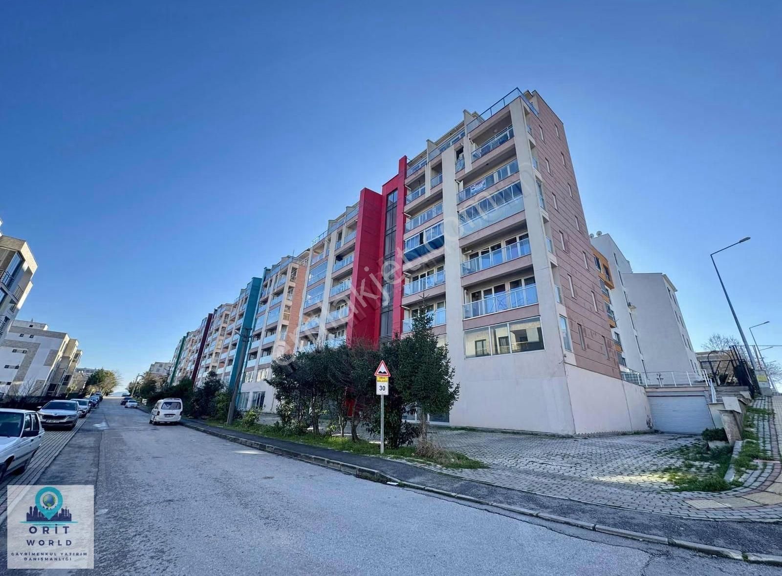 Dumlupınarda Satılık 1+1 Kat Mülkiyetli Cam Balkonlu Daire - Görsel 2