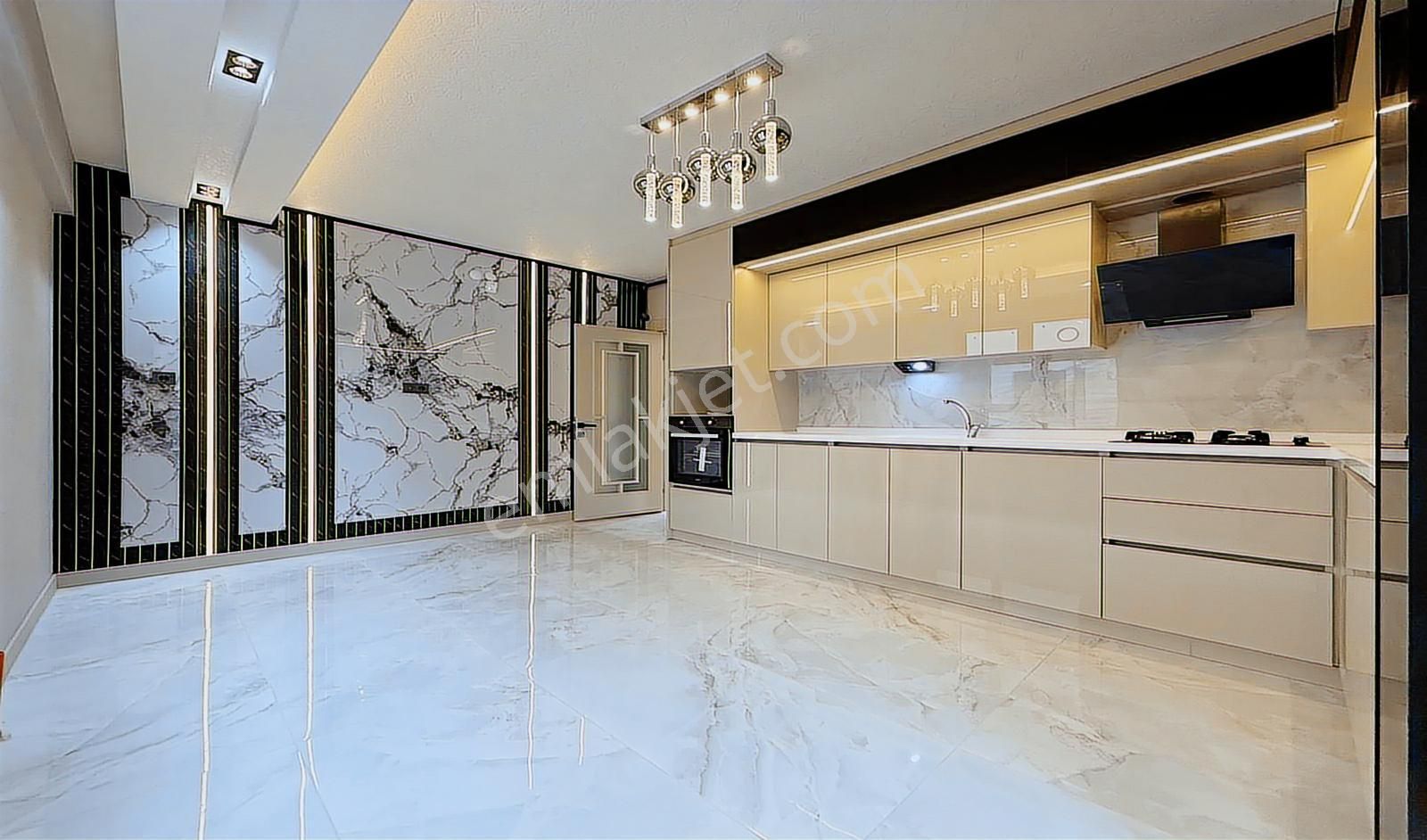 Yasa'dan Karkaya'da 3+1 E.banyolu 1.kat Bulvar Yakını Lüx !!! - Görsel 3