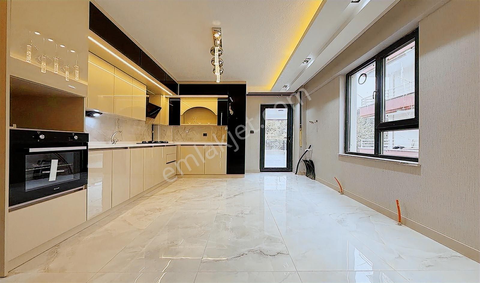 Yasa'dan Karkaya'da 3+1 E.banyolu 1.kat Bulvar Yakını Lüx !!! - Görsel 2