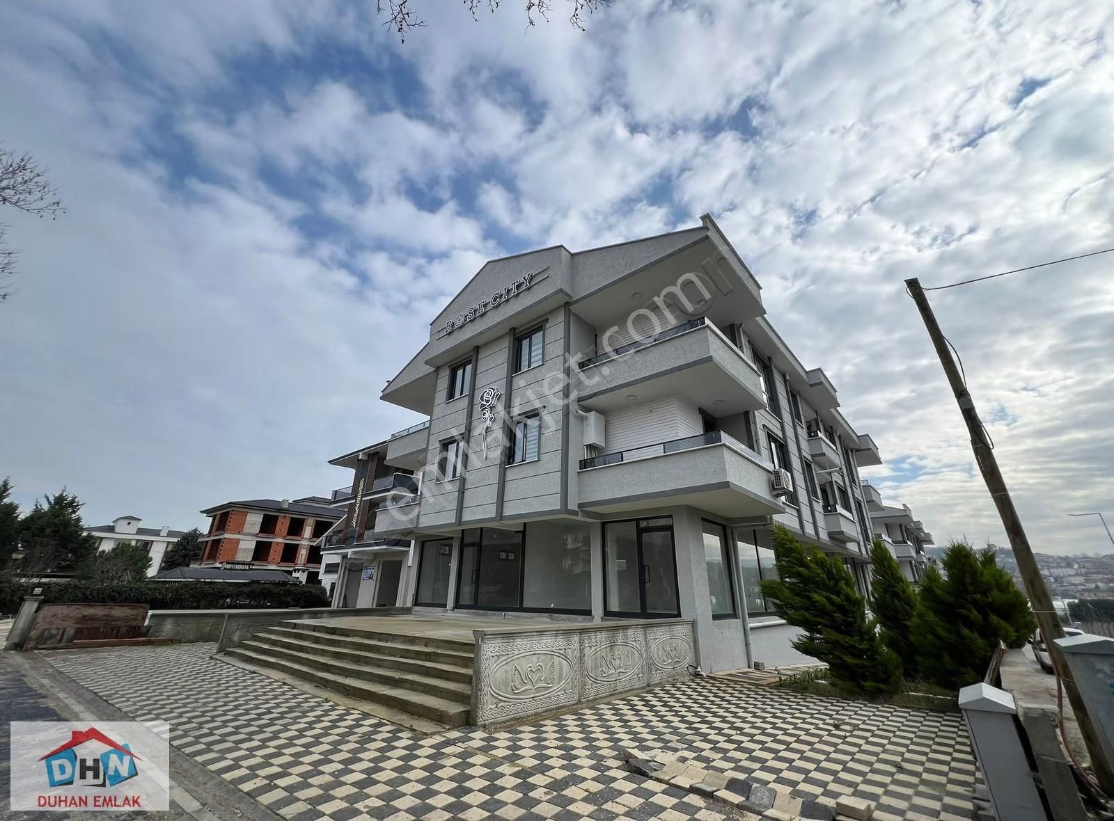 Duhan Emlak'tan Termal Yoluna Cephe Sıfır 1+1 Kiralık Daire