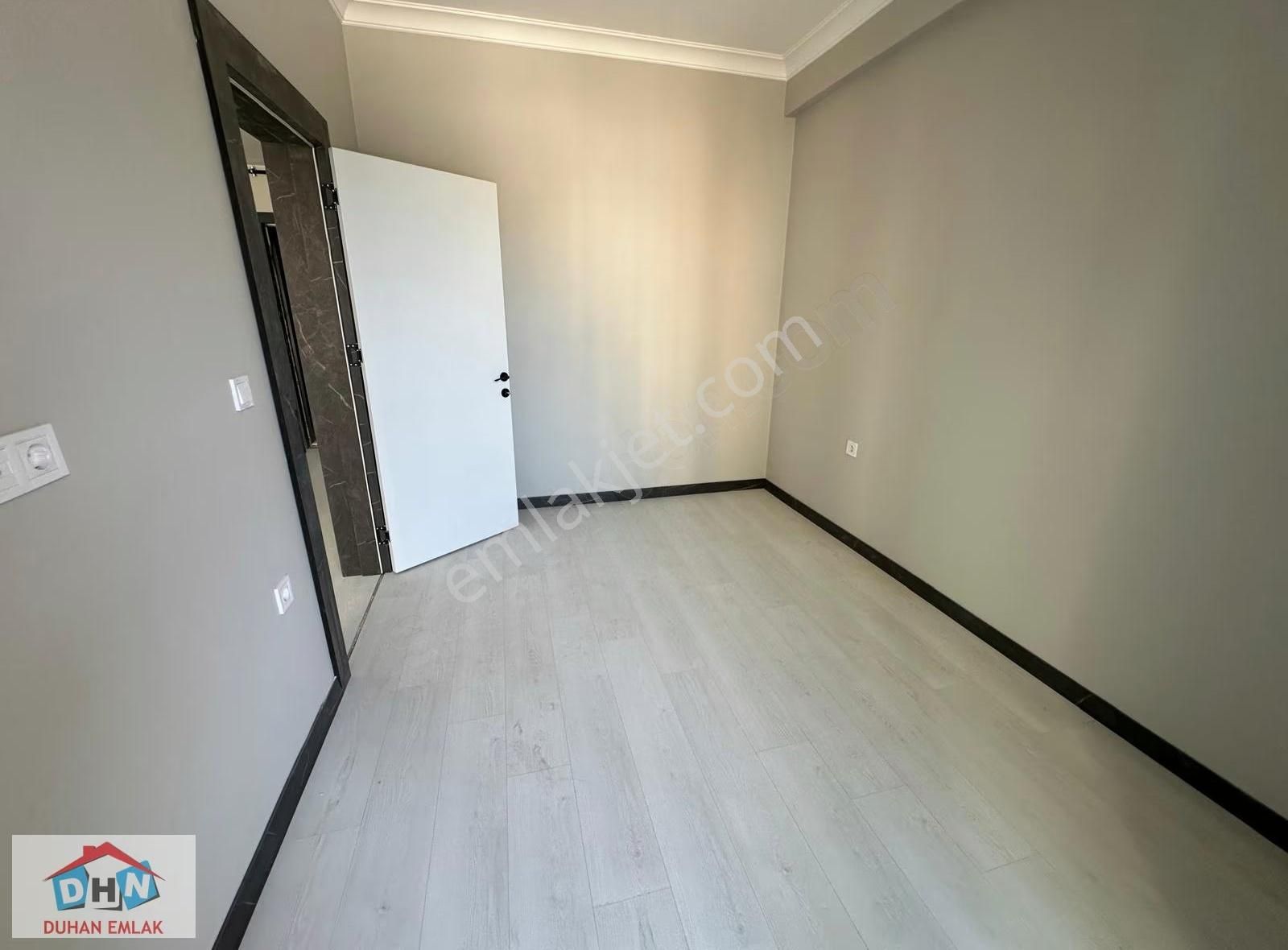 Duhan Emlak'tan Premium Lounge'da Kiralık 1+1 Köşe En Üst Kat - Görsel 4