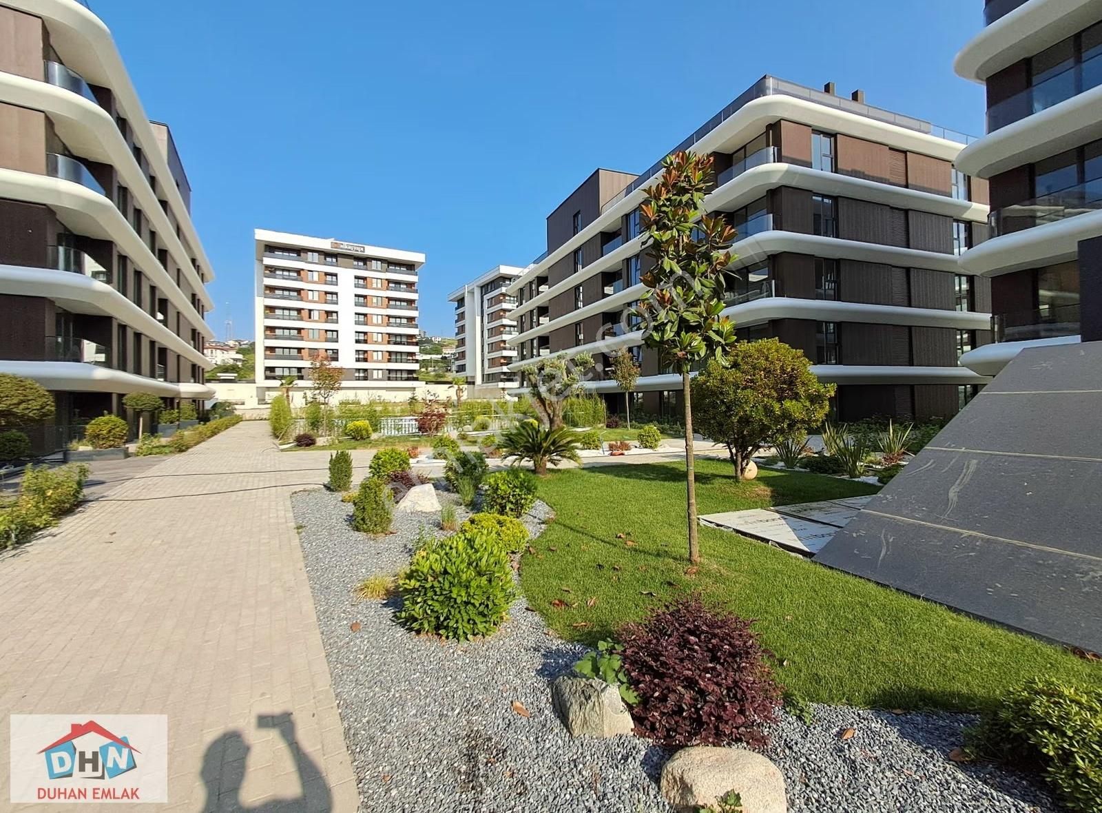 Duhan'dan Elegant Park Sitesinde Satılık 1+0 Bahçe Katı Daire