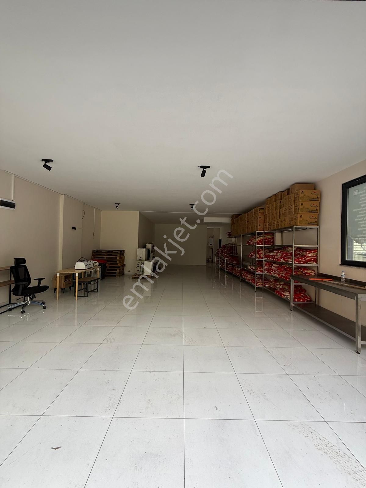 West Marinaya Yakın Merkezi Konumda 120 M2 Kiralık Dükkan !! - Görsel 12