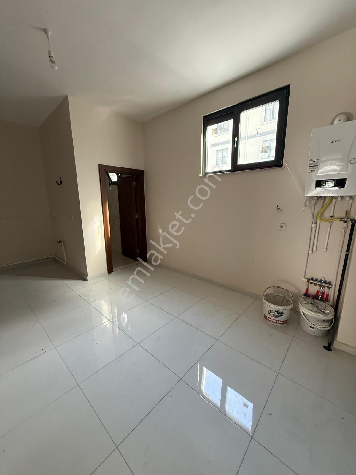 West Marinaya Yakın Merkezi Konumda 120 M2 Kiralık Dükkan !! - Görsel 5