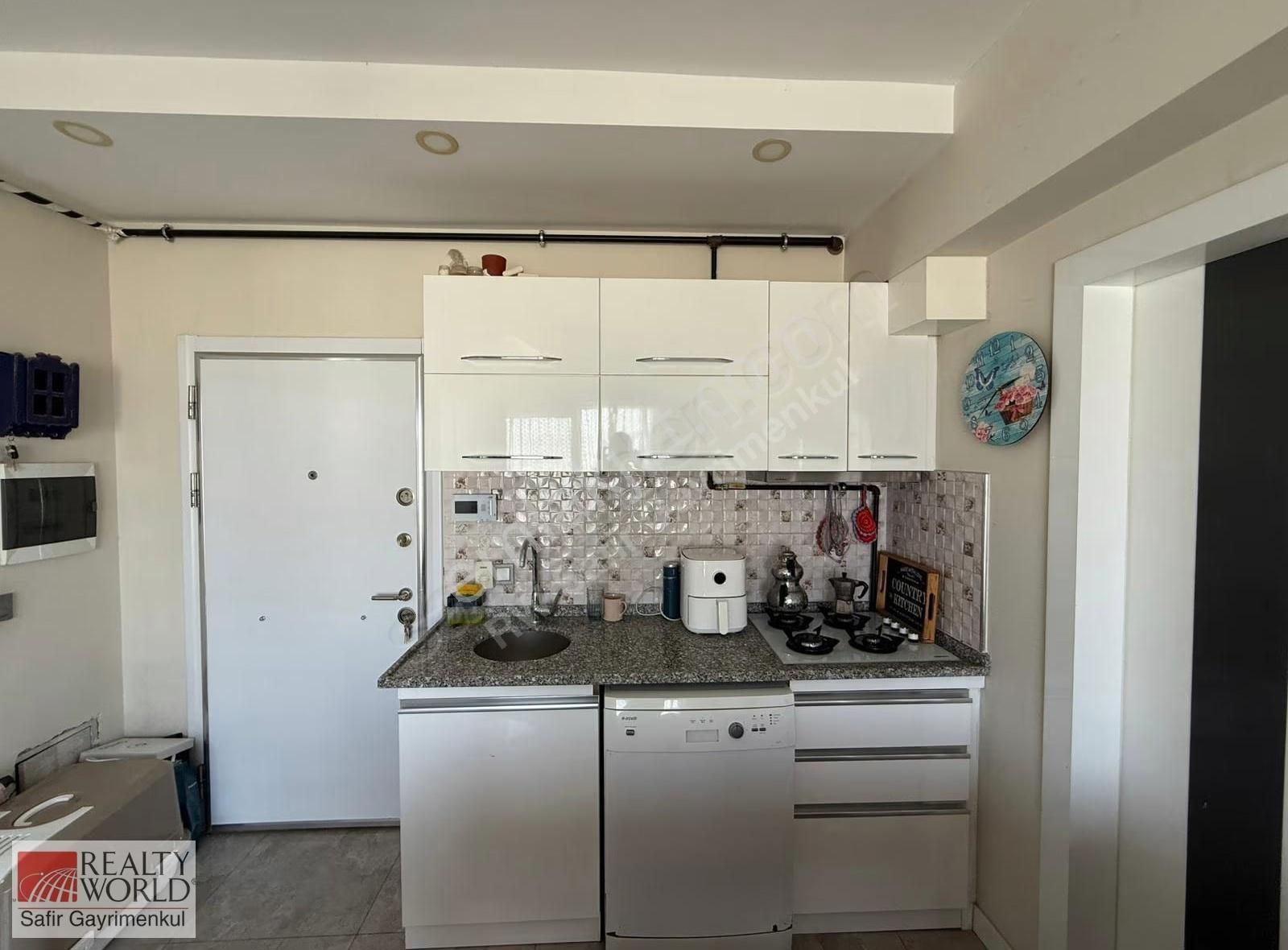 Şemikler'de Ara Kat 2+1 Açık Mutfaklı Kiralık Daire - Görsel 5