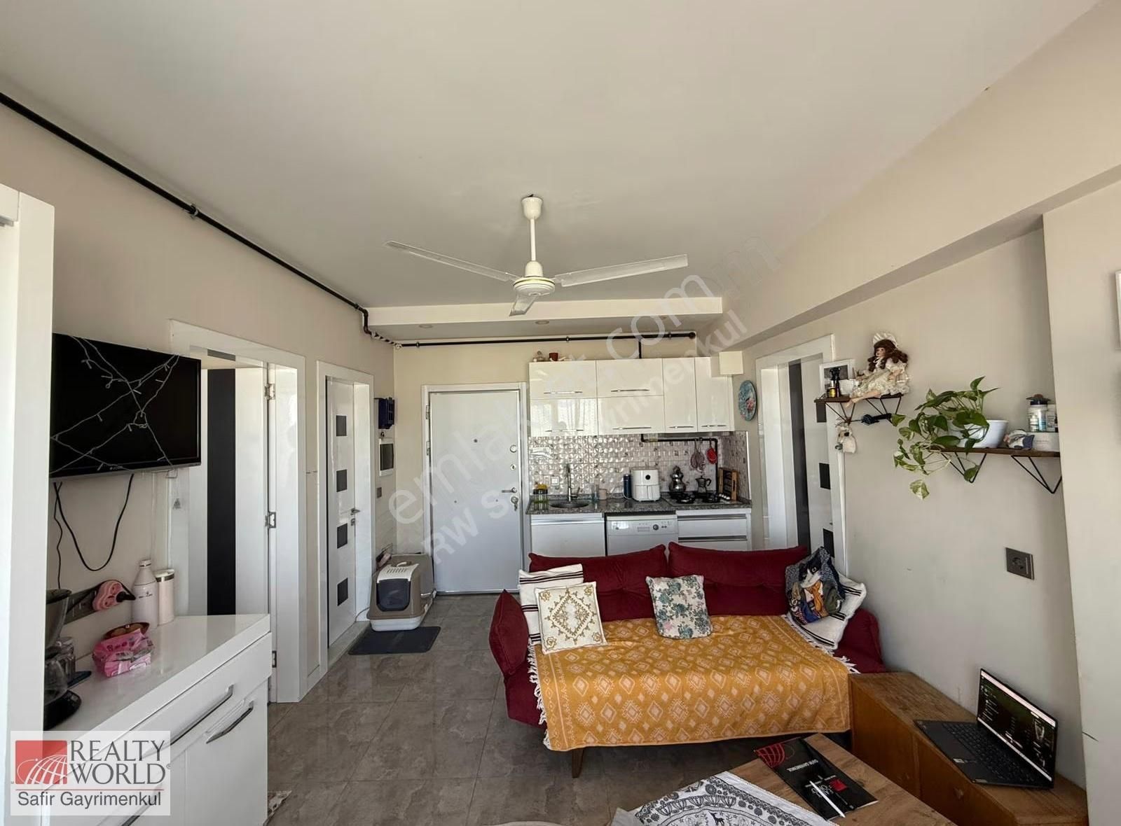 Şemikler'de Ara Kat 2+1 Açık Mutfaklı Kiralık Daire - Görsel 2