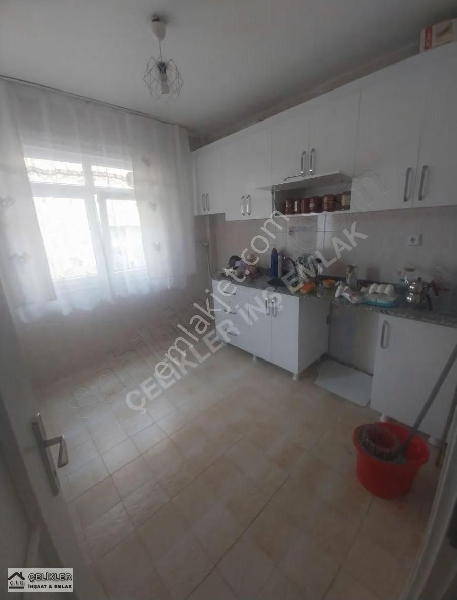 Güneşli Mah Üsküp Caddesi Üzeri 3.kat 2+1 100 M2
