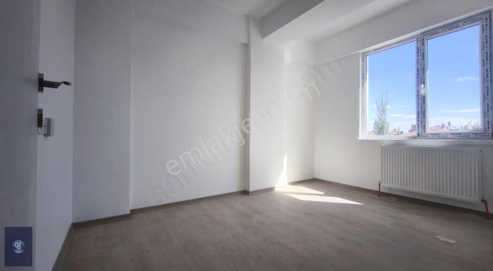 Dumlupınar'da Y. Beyazıt Üniv. Yakını Modern 1+1 Daire Fırsatı - Görsel 5