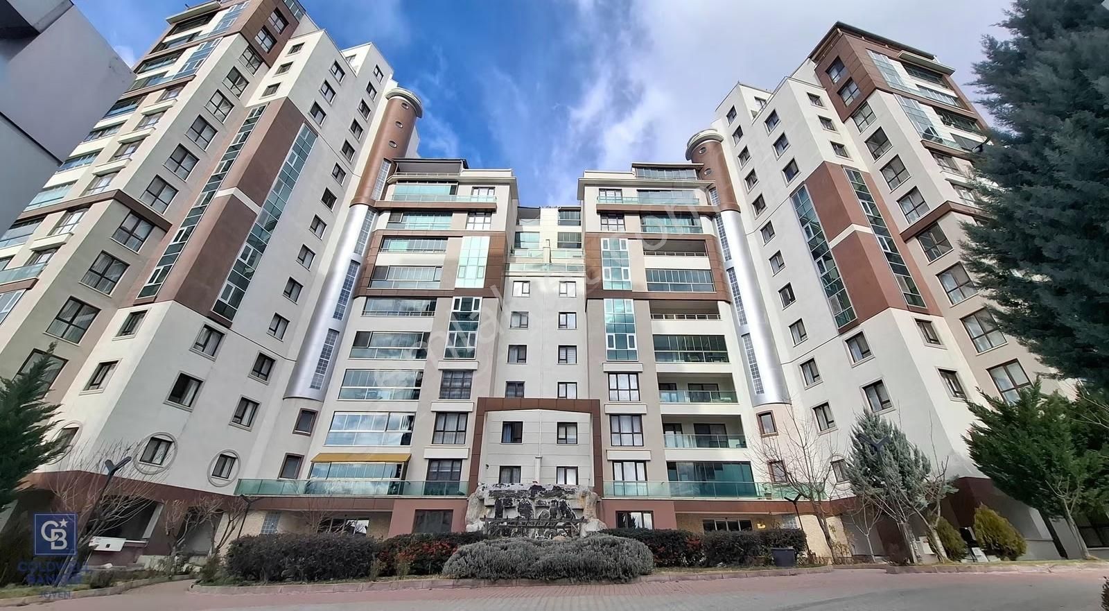 Cumhuriyet Mahallesi Metroya Adım Mesafe 4+1 Kiralık Daire