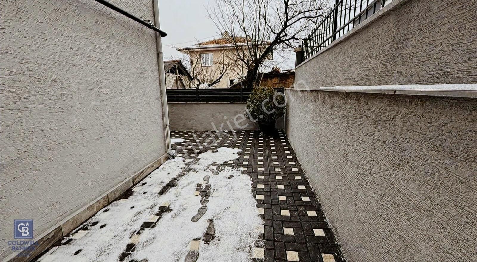 Taşpınar Da Asansörlü Ara Katta Balkonlu 1+1 Lüx Yapı - Görsel 8