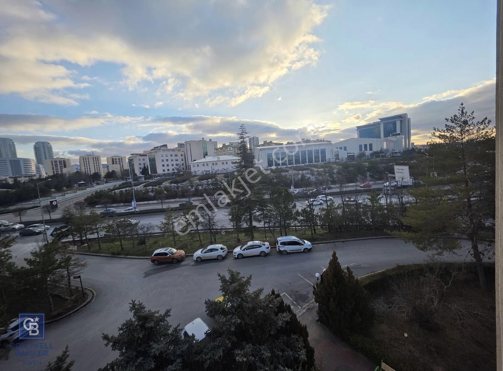 Söğütözü'nde Emsan Sitesinde Kiralık 3+1 Daire - Görsel 12