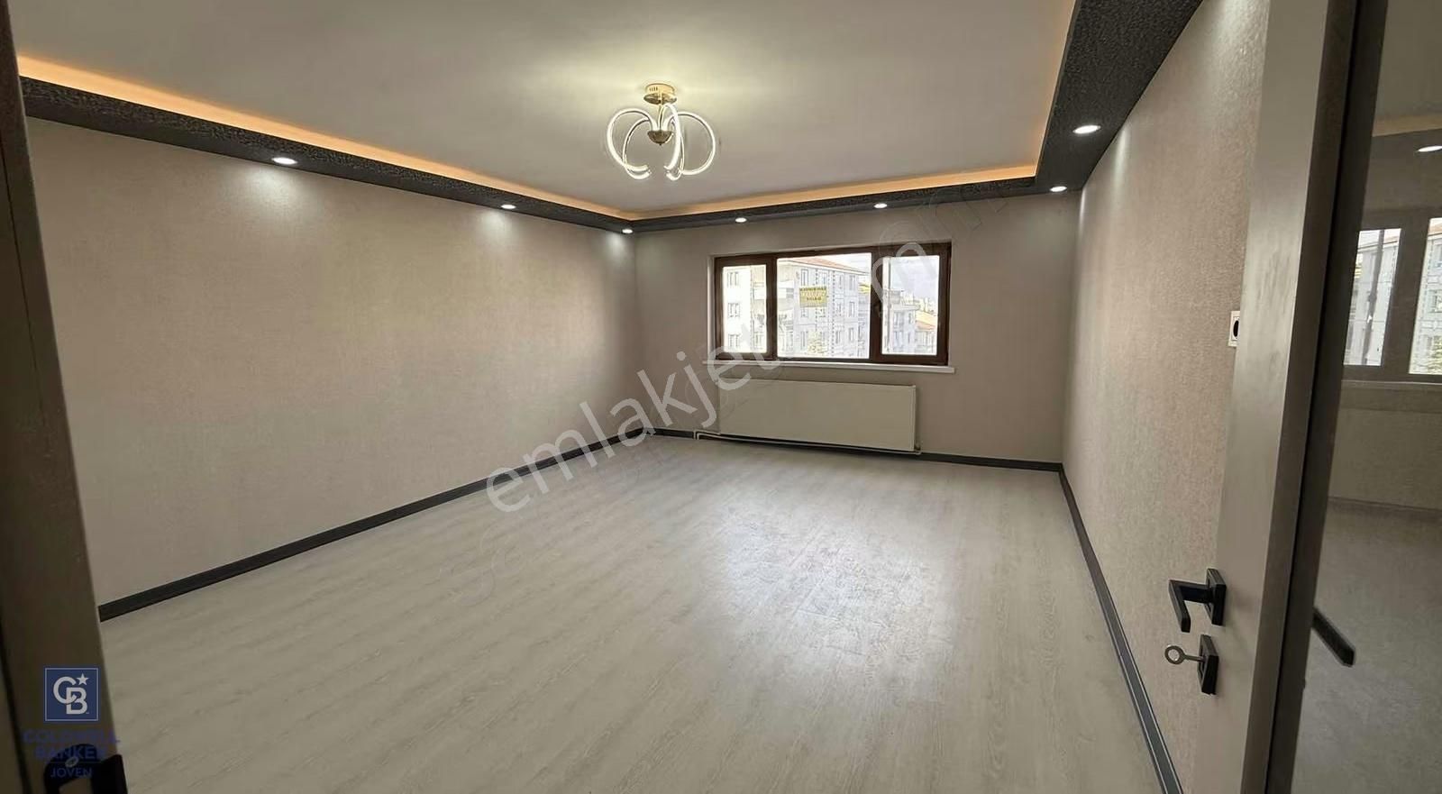 Satılık 3+1 | 130 M² | Ara Kat | Cadde Cepheli | Full Yapılı