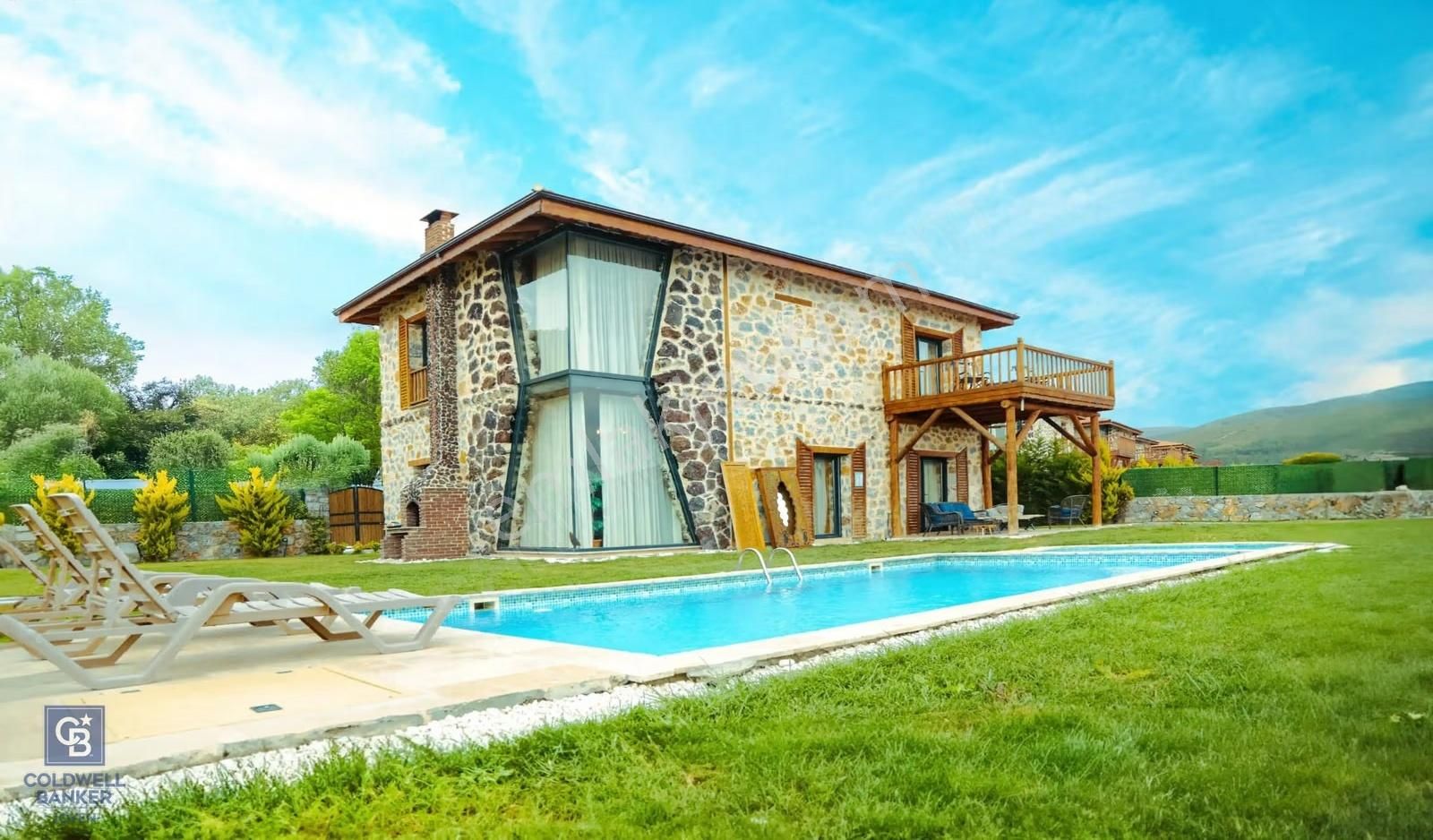 Bursa İznik Satılı Lüks Villa