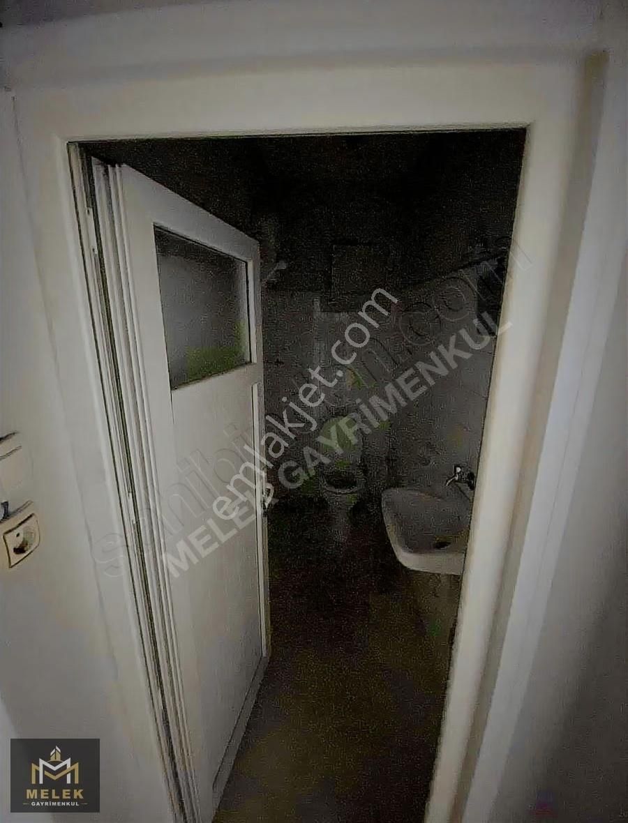 Melek Gayrimenkulden Kirazlıda Acil Kiralık 1+1 - Görsel 8