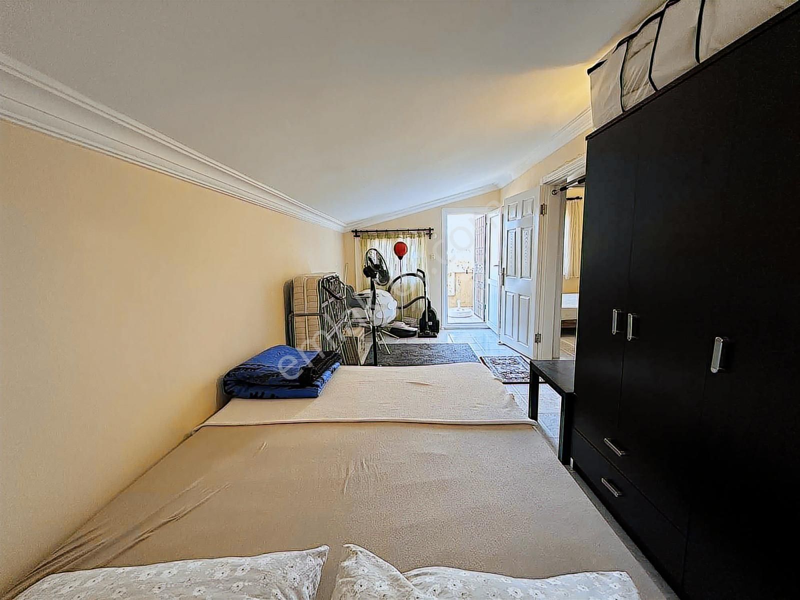 Kuşadası Davutlar Sahil Eşyalı 4+1 Havuzlu Satılık Yazlık - Görsel 32