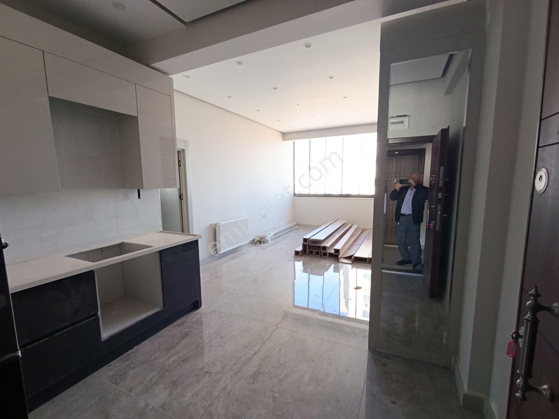 Mezitli 2. Çevre Yoluna Cepheli Satılık 0 Daire