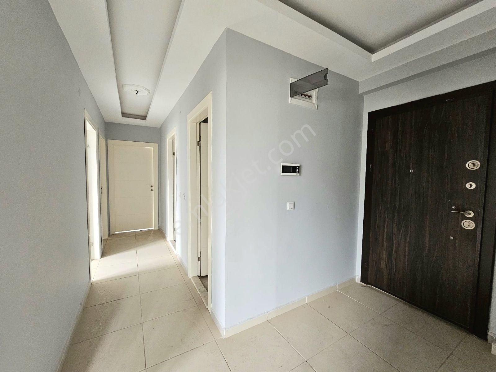 Habibler'de Havuzlu Lüx Sitede Satılık 3+1 145m2 Arakat Daire ! - Görsel 4