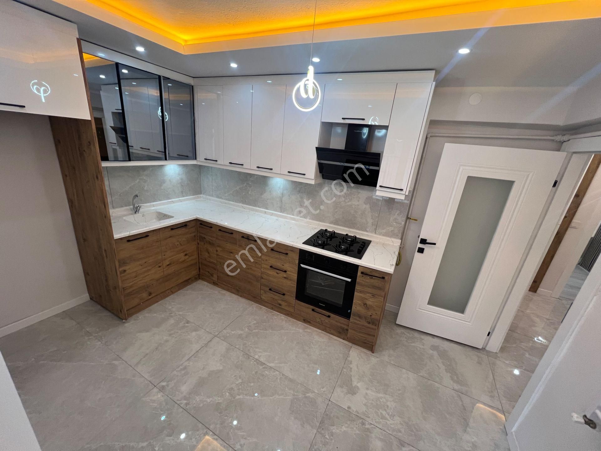 Sincan Plevne Mah Salon Bagımsız 3+1 Yapılı Genıs Satılık Daire - Görsel 3