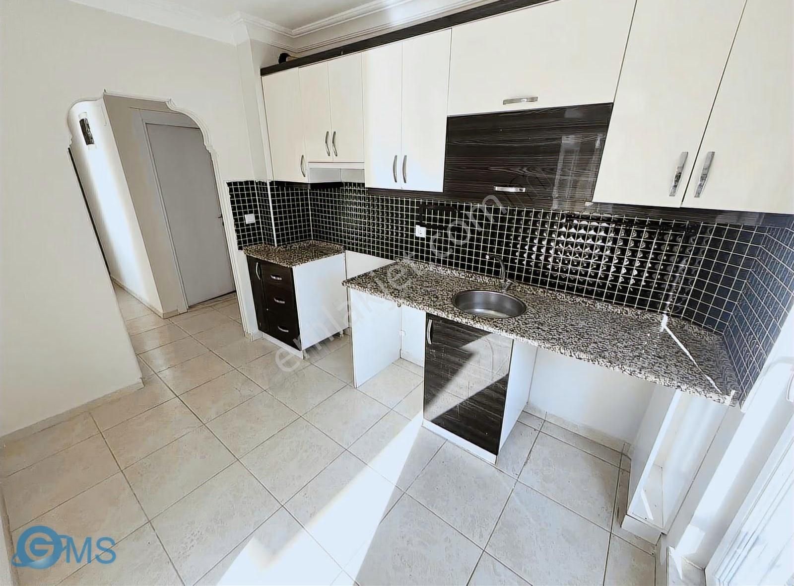 Üniversite'ye Yakın Asansörlü Ayrı Mutfaklı Kiralık 2+1 - Görsel 12