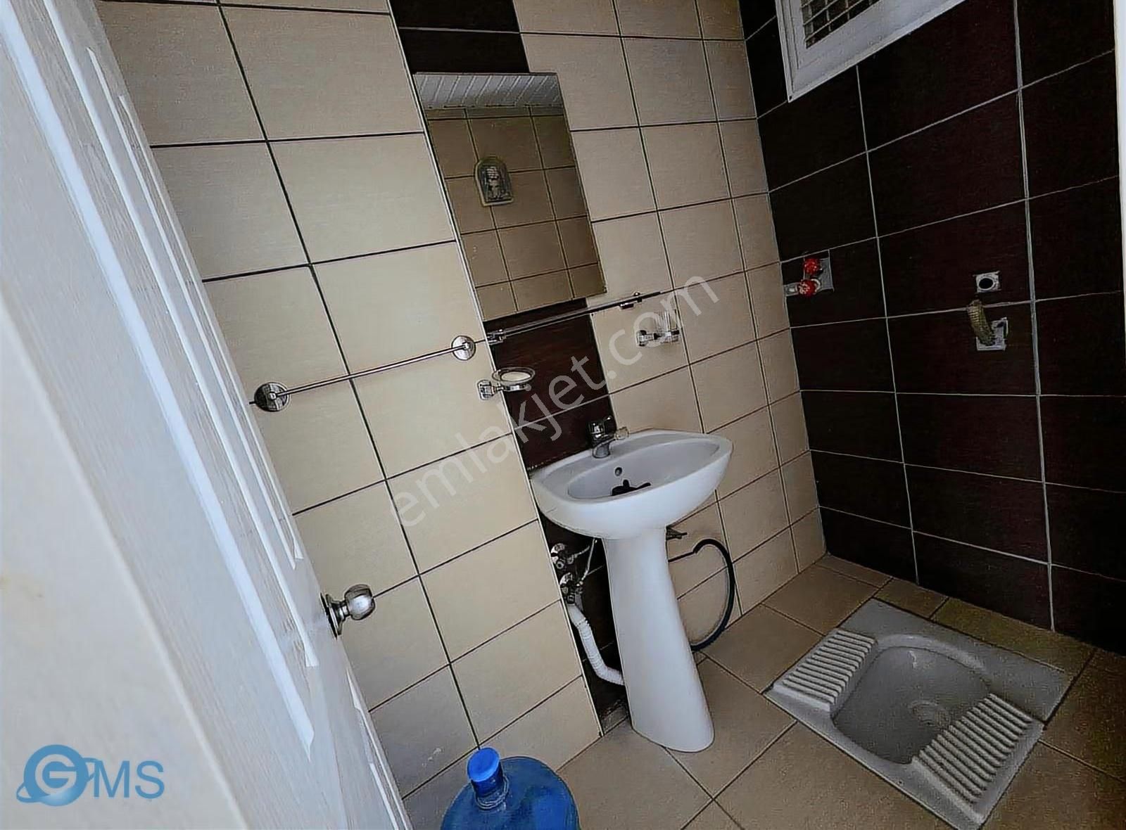 Aktoprak Da 2+1 Kiralık Daire Tranvaya Yakın Katta Geniş Ferah - Görsel 3