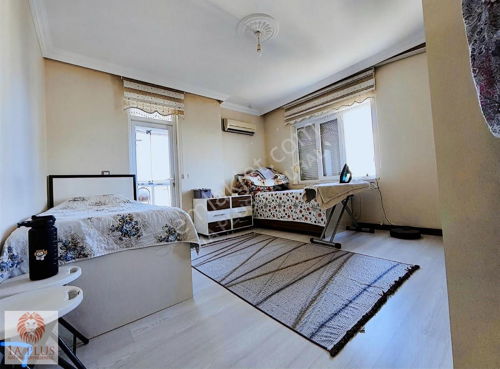 Tramvaya Çok Yakın Havuzlu Site Çok Genıs 190m2 3+1satılık Daire - Görsel 4