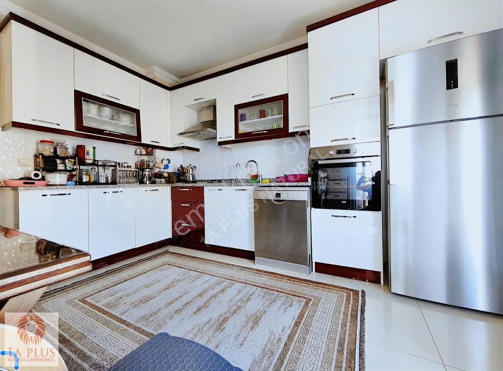 Tramvaya Çok Yakın Havuzlu Site Çok Genıs 190m2 3+1satılık Daire - Görsel 3