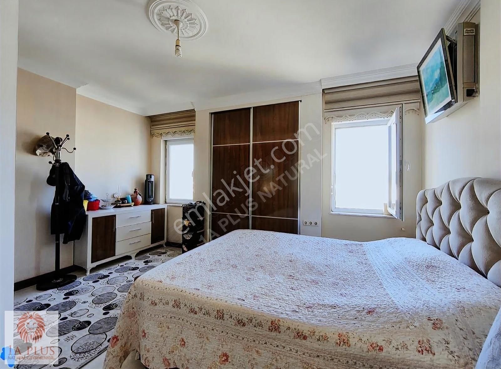Tramvaya Çok Yakın Havuzlu Site Çok Genıs 190m2 3+1satılık Daire - Görsel 5