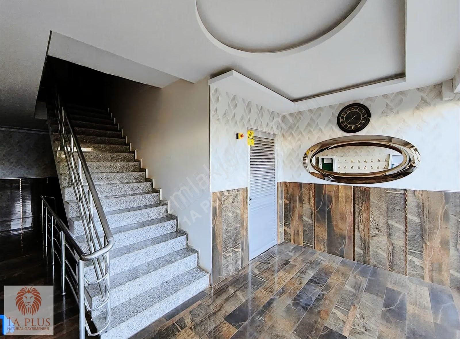Tramvaya Çok Yakın Havuzlu Site Çok Genıs 190m2 3+1satılık Daire - Görsel 9