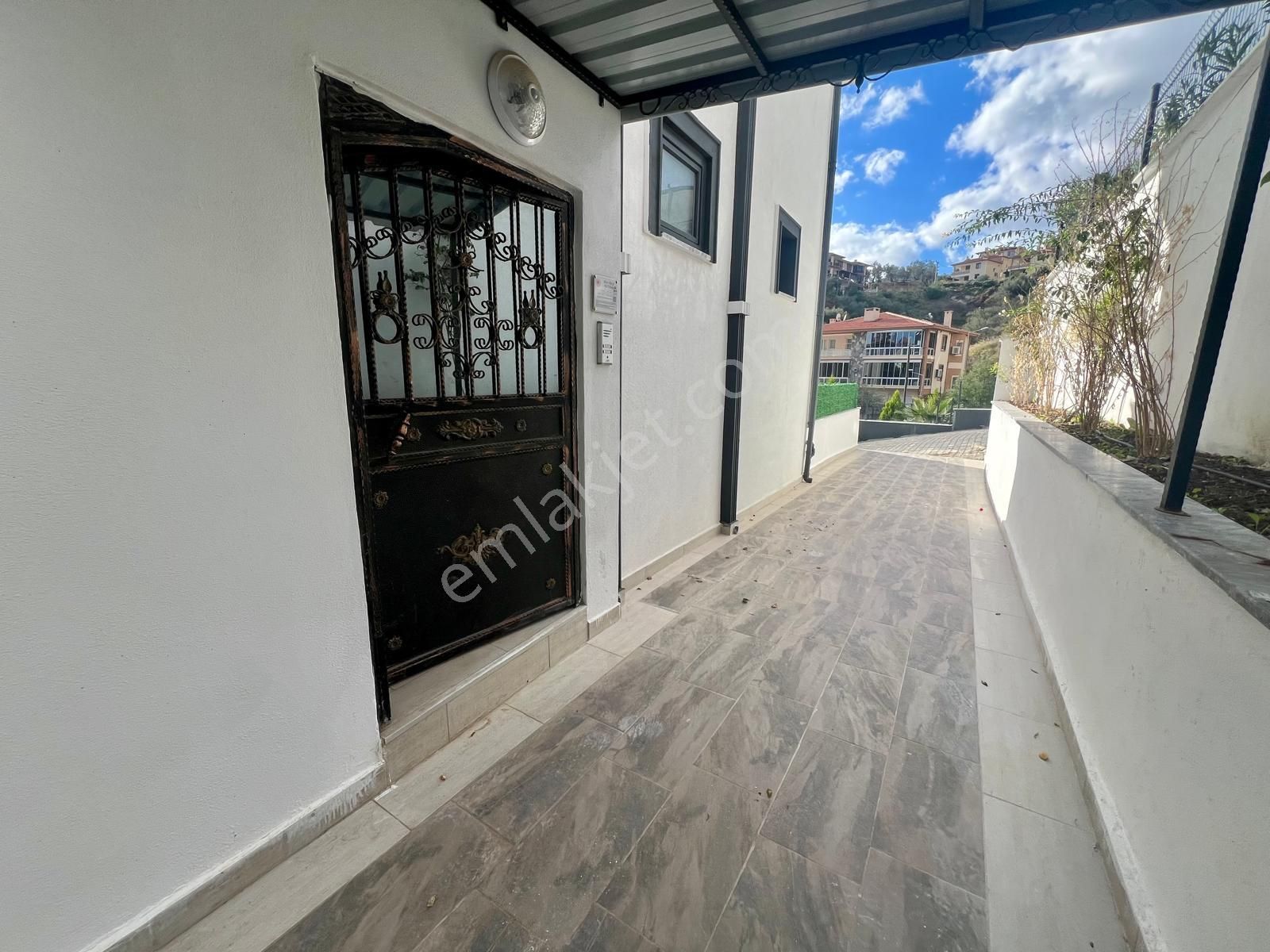 Aras Emlaktan Altınolukta Deniz Manzaralı 3+1 Dubleks Daire - Görsel 9