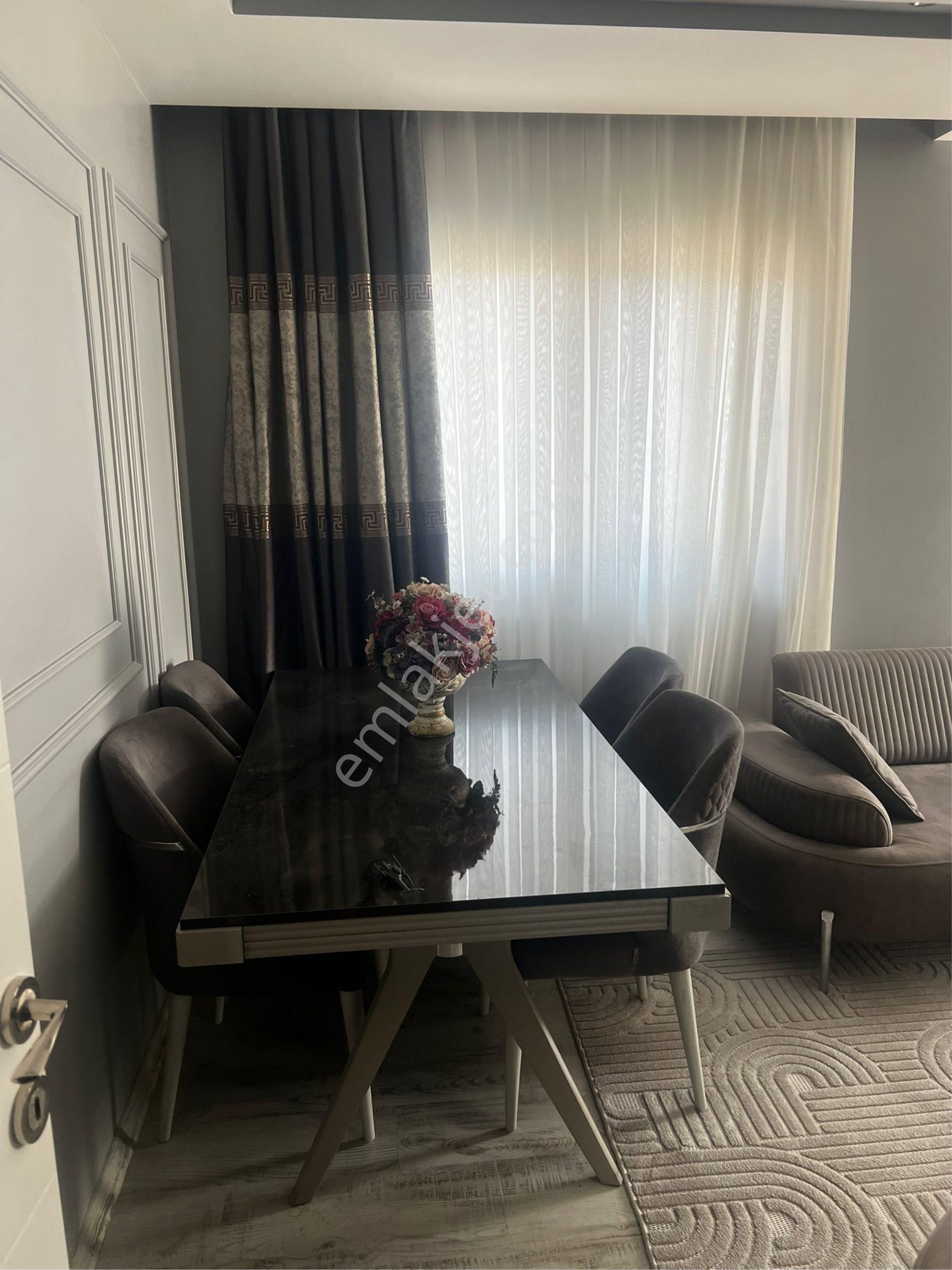 Mithatpaşa’da Kıyı Boyunda Elit Yaşam! 7/24 Güvenlikli Sitede 3+1 Satılık Daire - Görsel 3