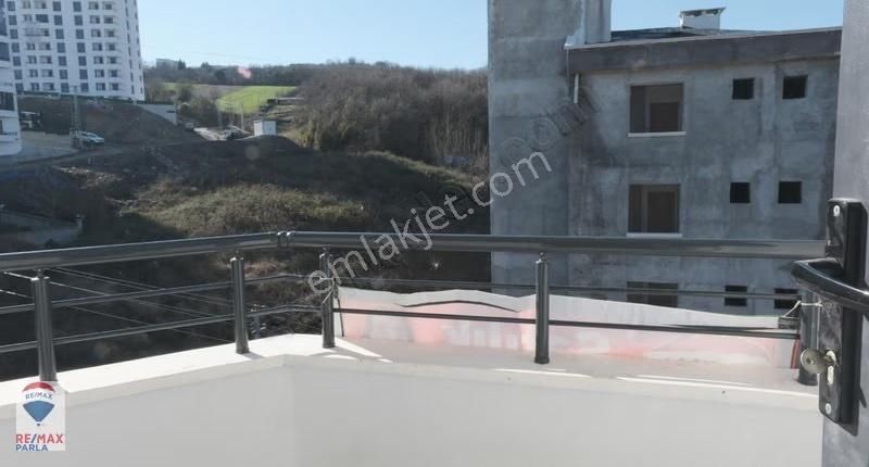 Remax Parla'dan Tramvaya 500 Mt Yerden Isıtmalı Lüks 1+1 - Görsel 26