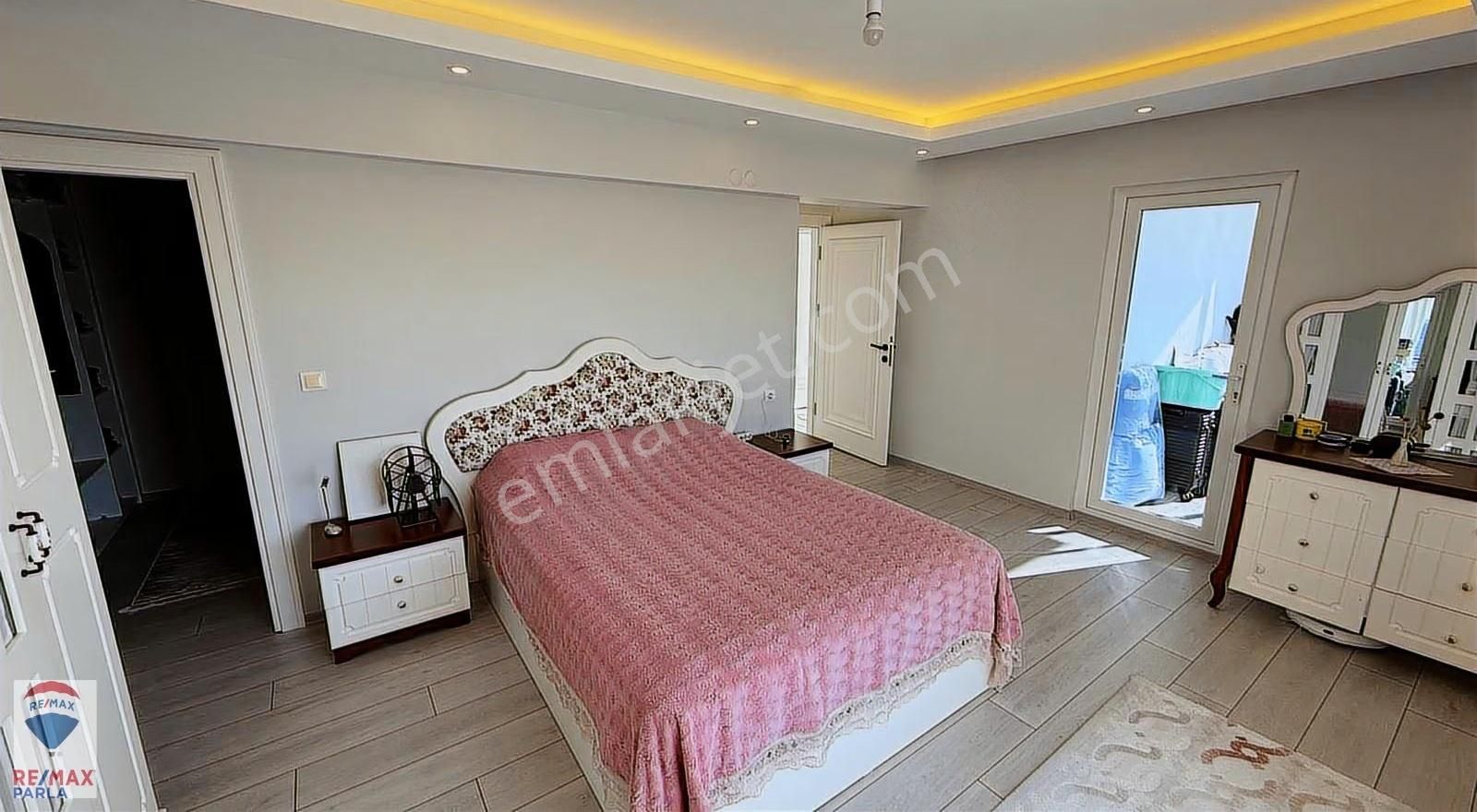 Gökdelenler Bölgesinde Deniz Manzaralı Premium 4+1 Butik Site - Görsel 10