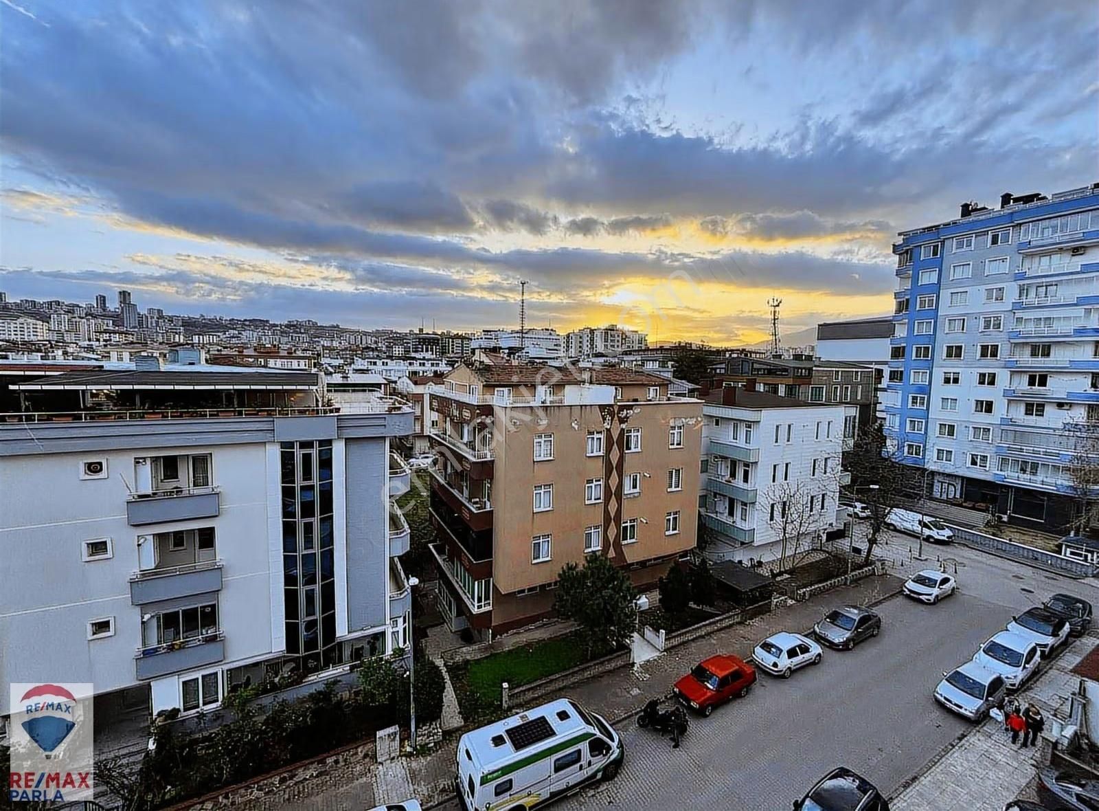 Remax / Can Baydır / Atatürk Blv. Cephe Satılık Daire & Ofis - Görsel 8