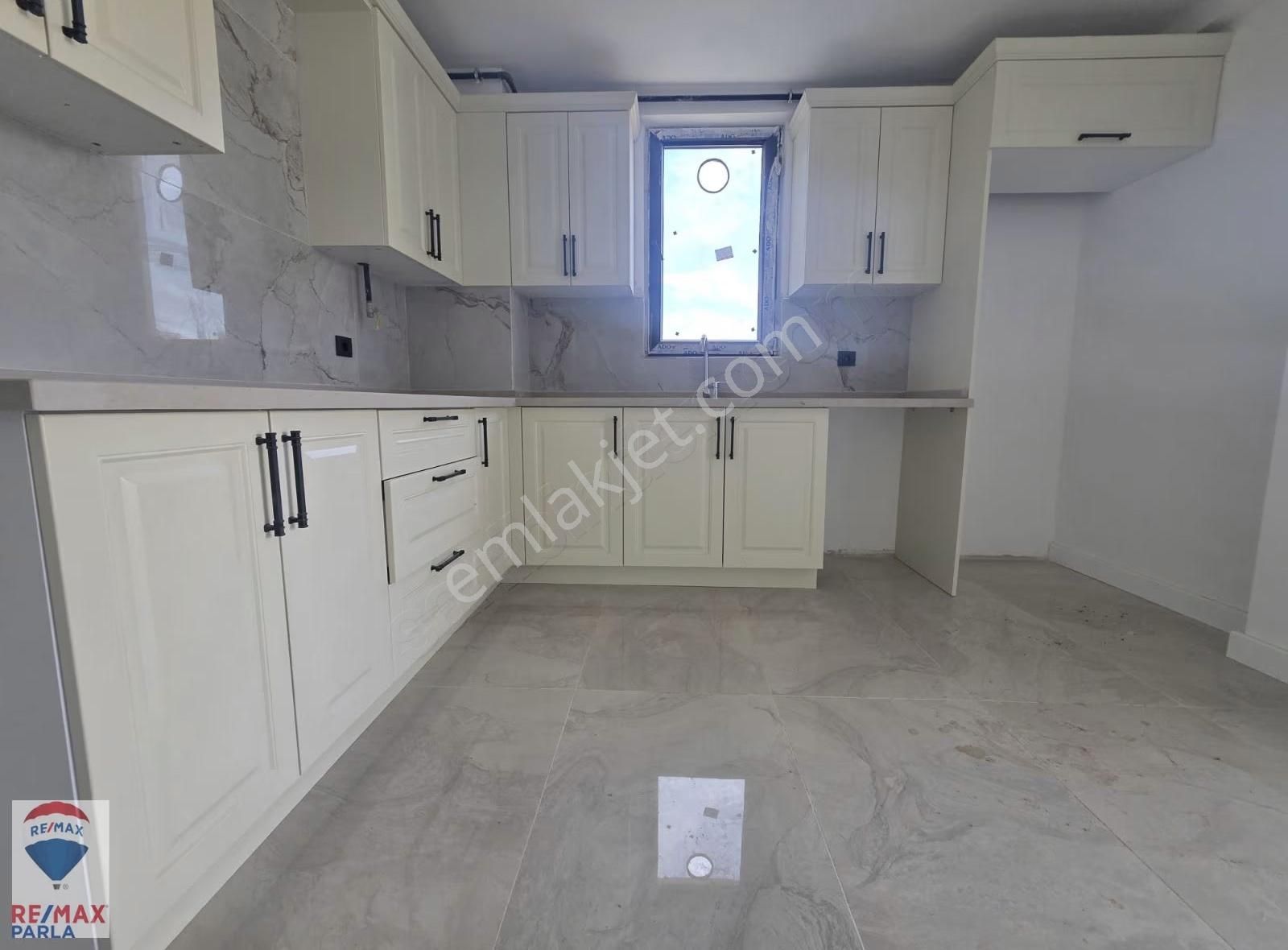 Beypınar'da, Gözde Mevkiide Ted Kolejine Yakın Lüks 3+1 Daire - Görsel 19