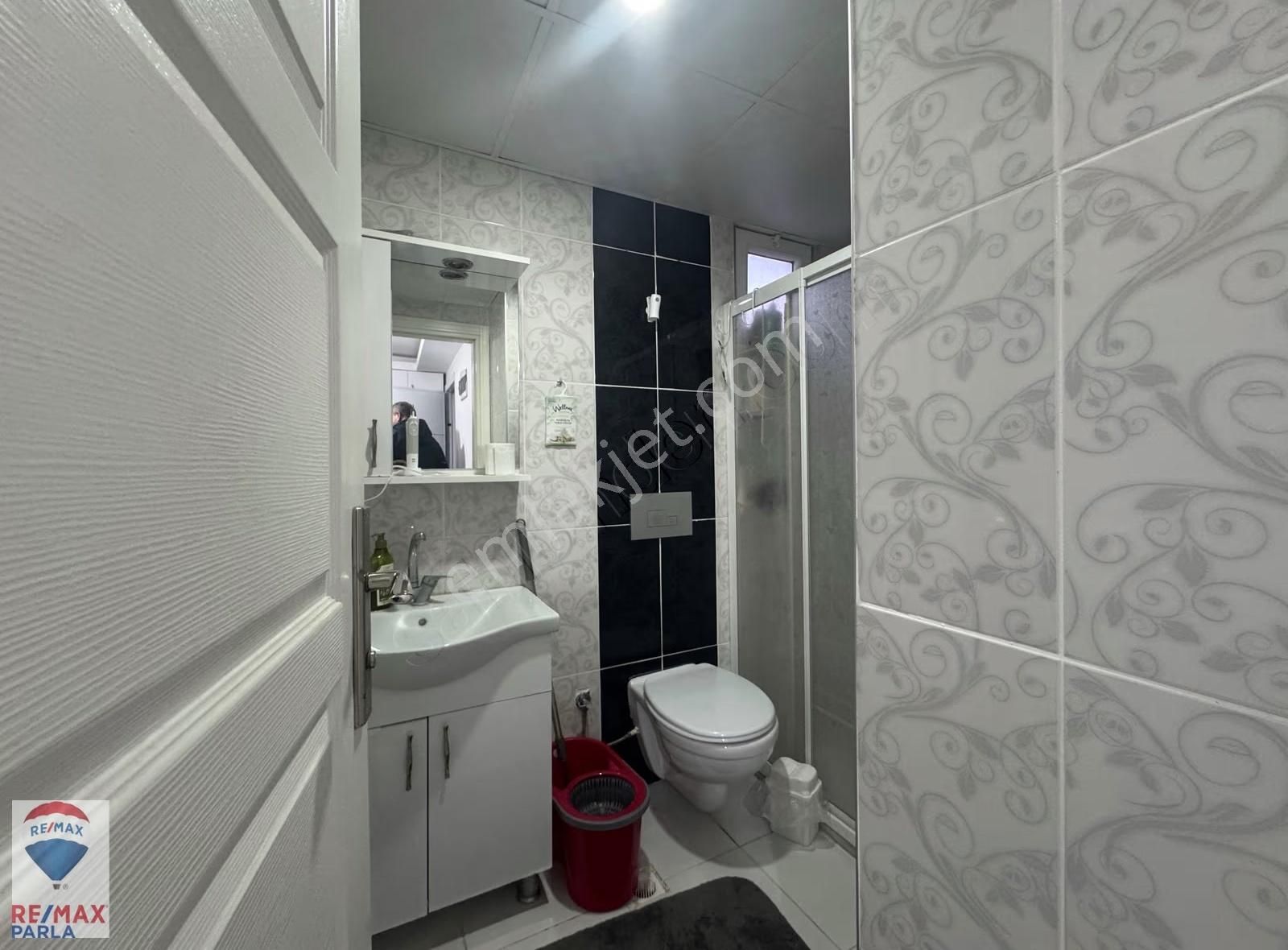 Yenimahalle Anayol Üstünde Şehrin En Geniş 1+1'i / Remax Gökhan - Görsel 13