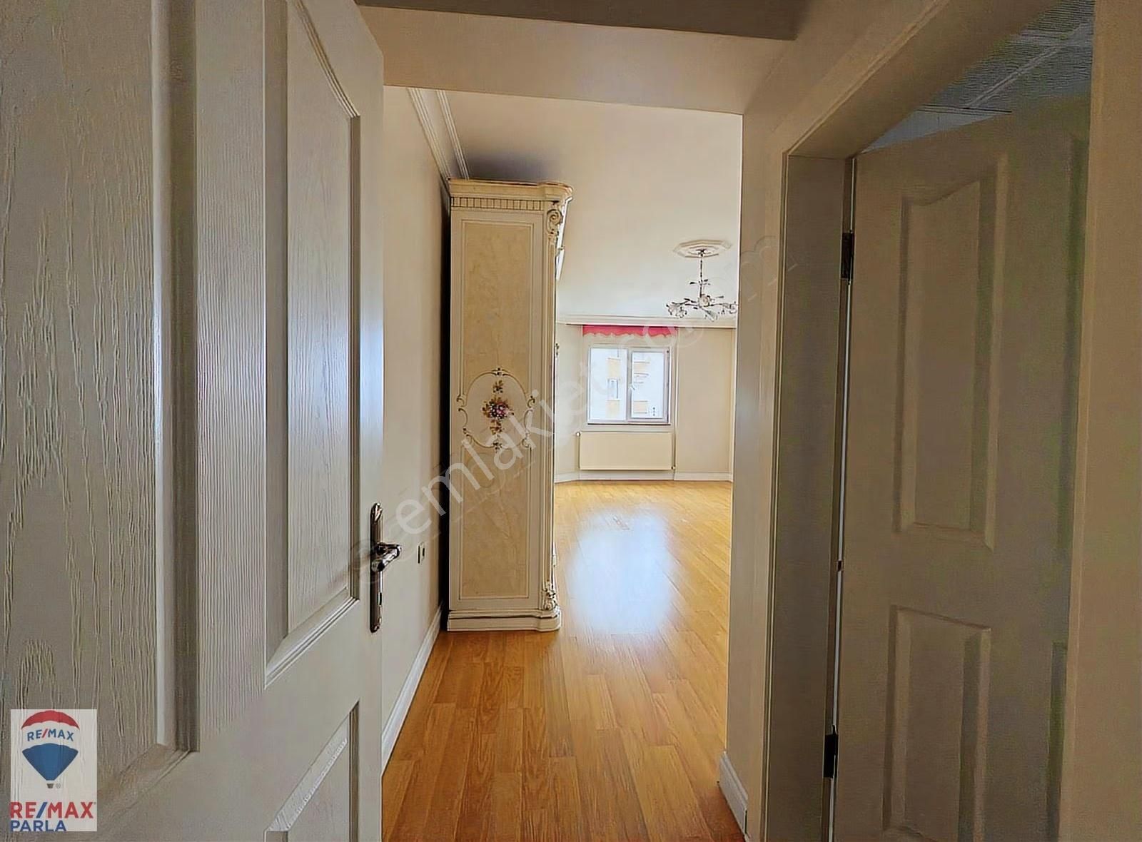 Şehrin Merkezinde Geniş, Ferah Ve Kullanışlı 4+1 Daire! - Görsel 27