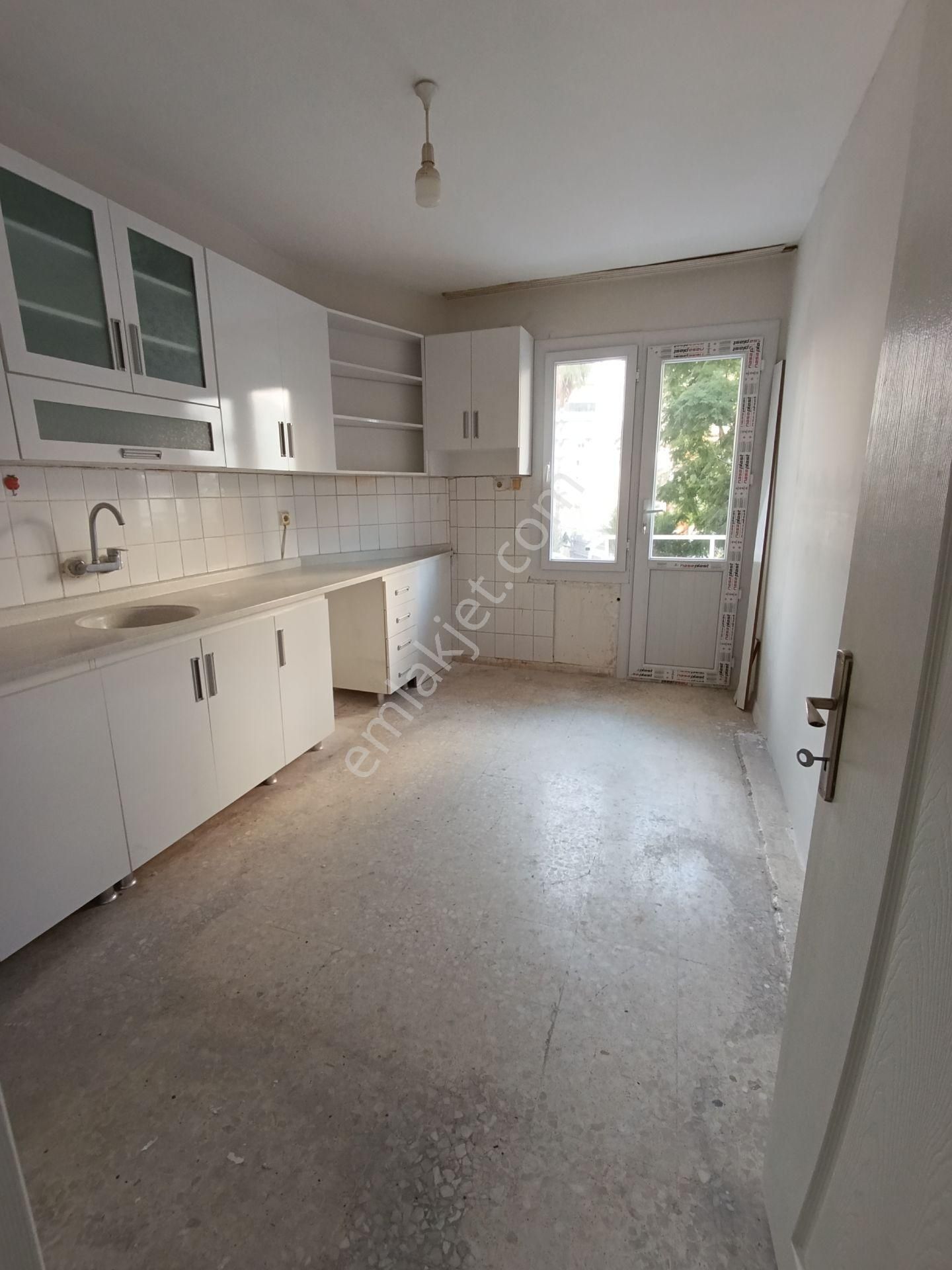 Menderes Mah. Limon Cad. De Site İçerisinde Satılık Daire - Görsel 3