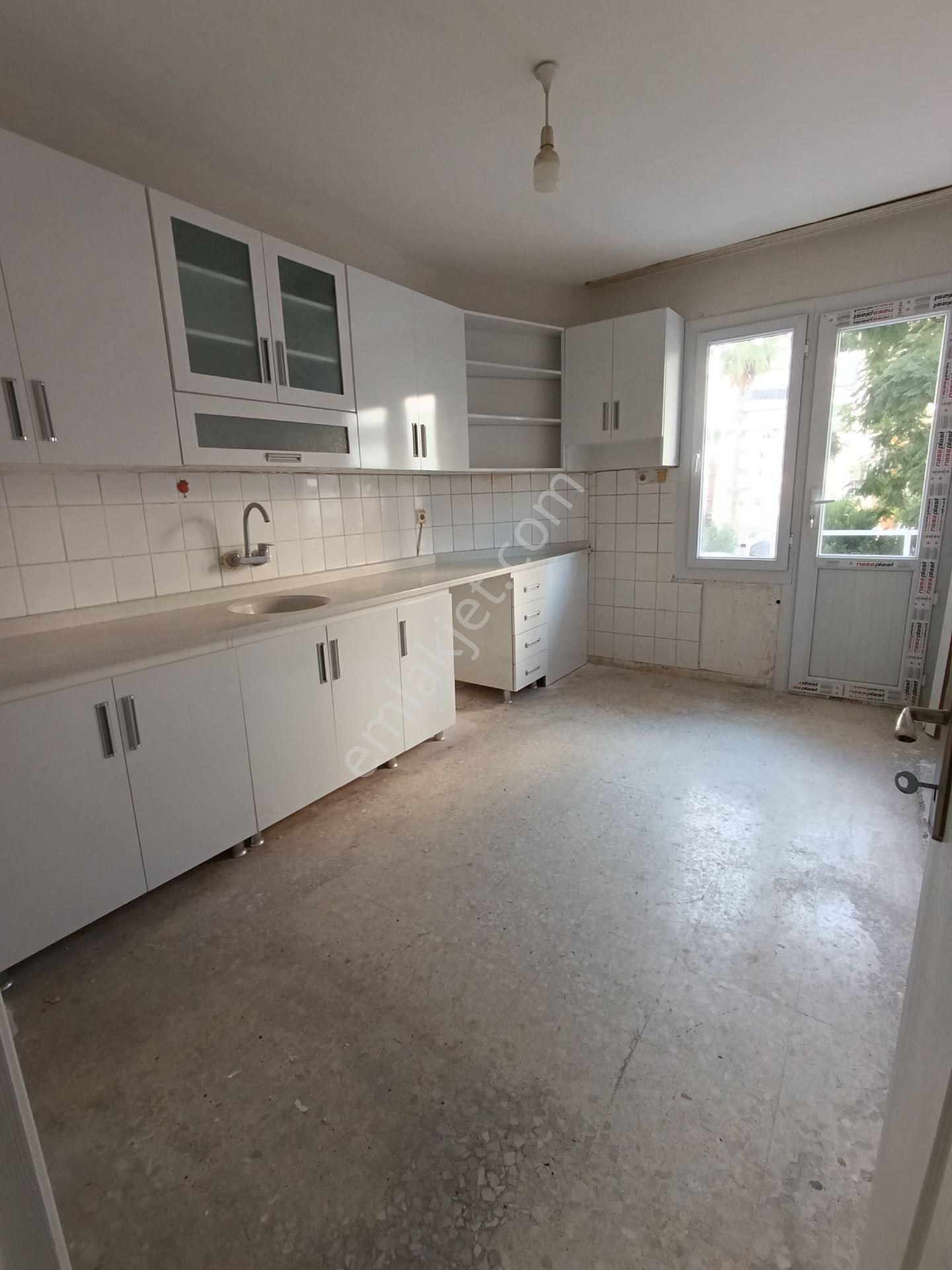 Menderes Mah. Limon Cad. De Site İçerisinde Satılık Daire - Görsel 4