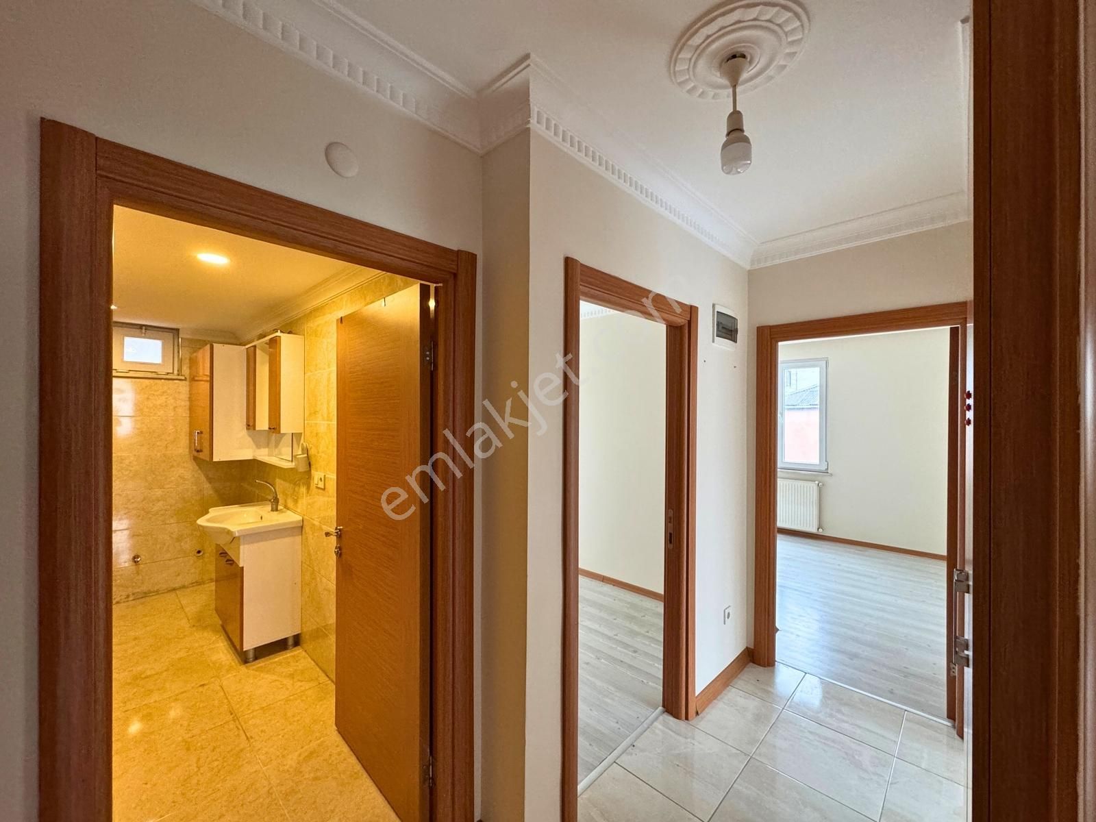 Çekmeköy Taşdelende Açık Otoparklı Klimalı 2+1 Boş Daire - Görsel 4