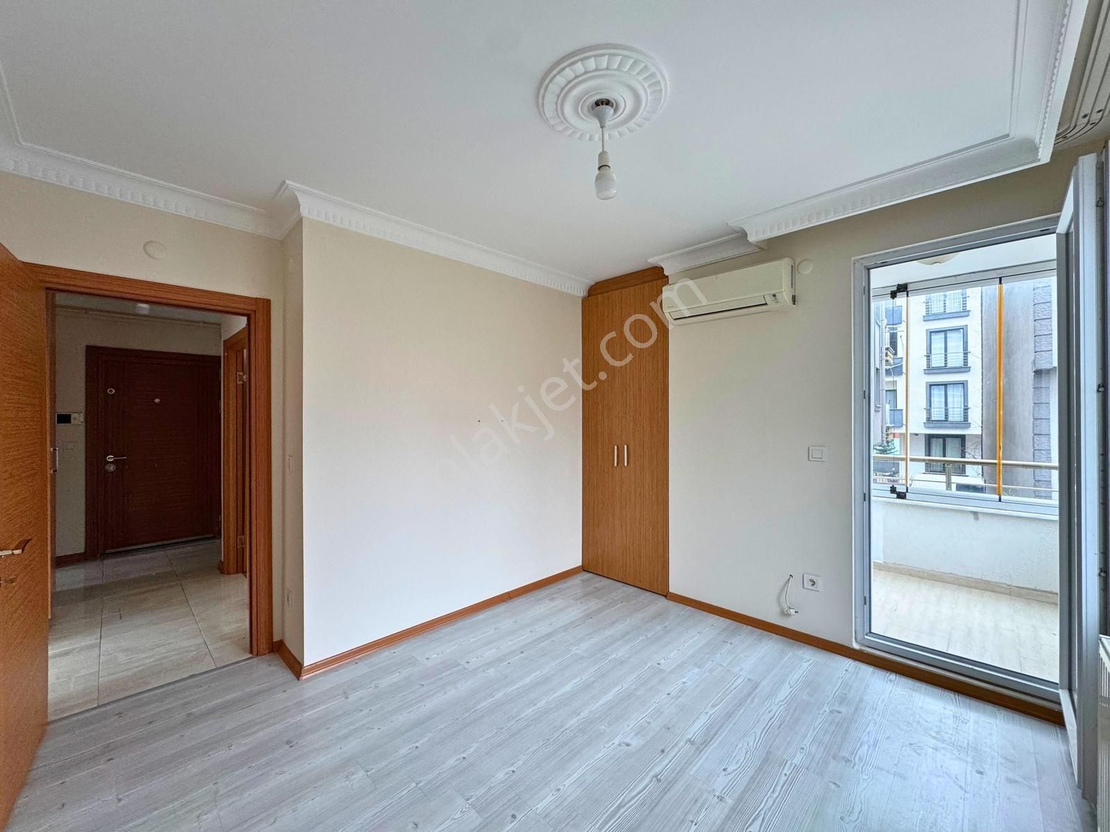 Çekmeköy Taşdelende Açık Otoparklı Klimalı 2+1 Boş Daire - Görsel 27