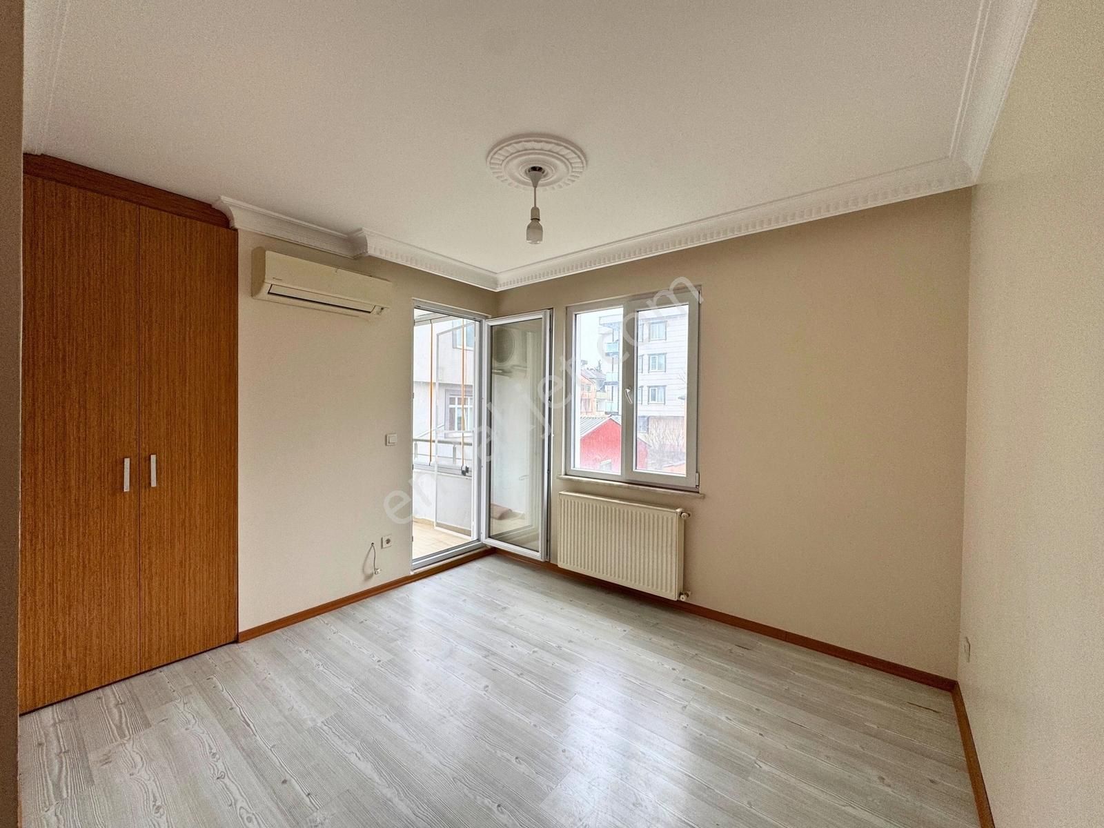 Çekmeköy Taşdelende Açık Otoparklı Klimalı 2+1 Boş Daire - Görsel 13