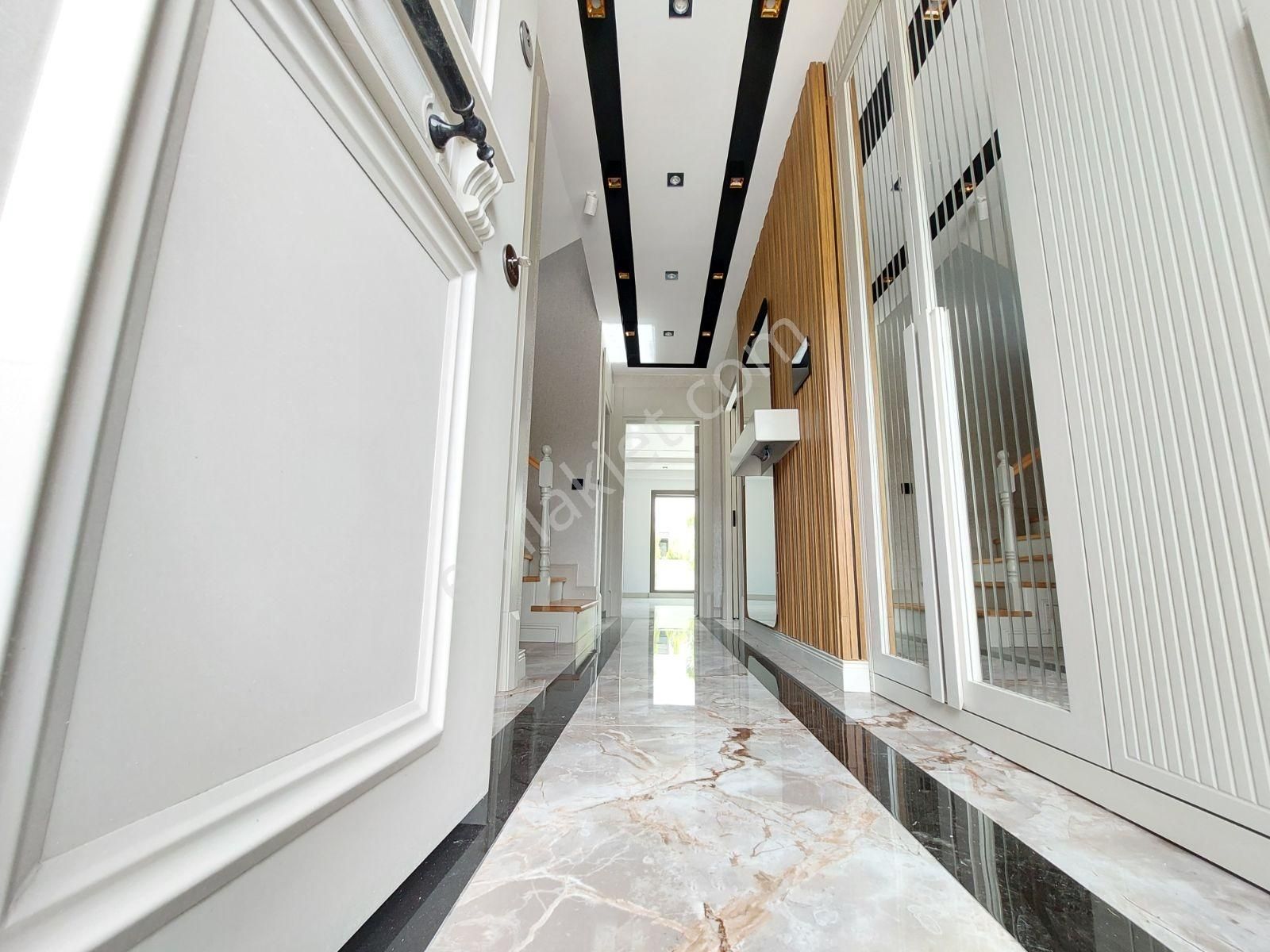 Güre'de, Alaçatı Konseptli 4+1 Ultra Lüks Akıllı Villa - Görsel 26