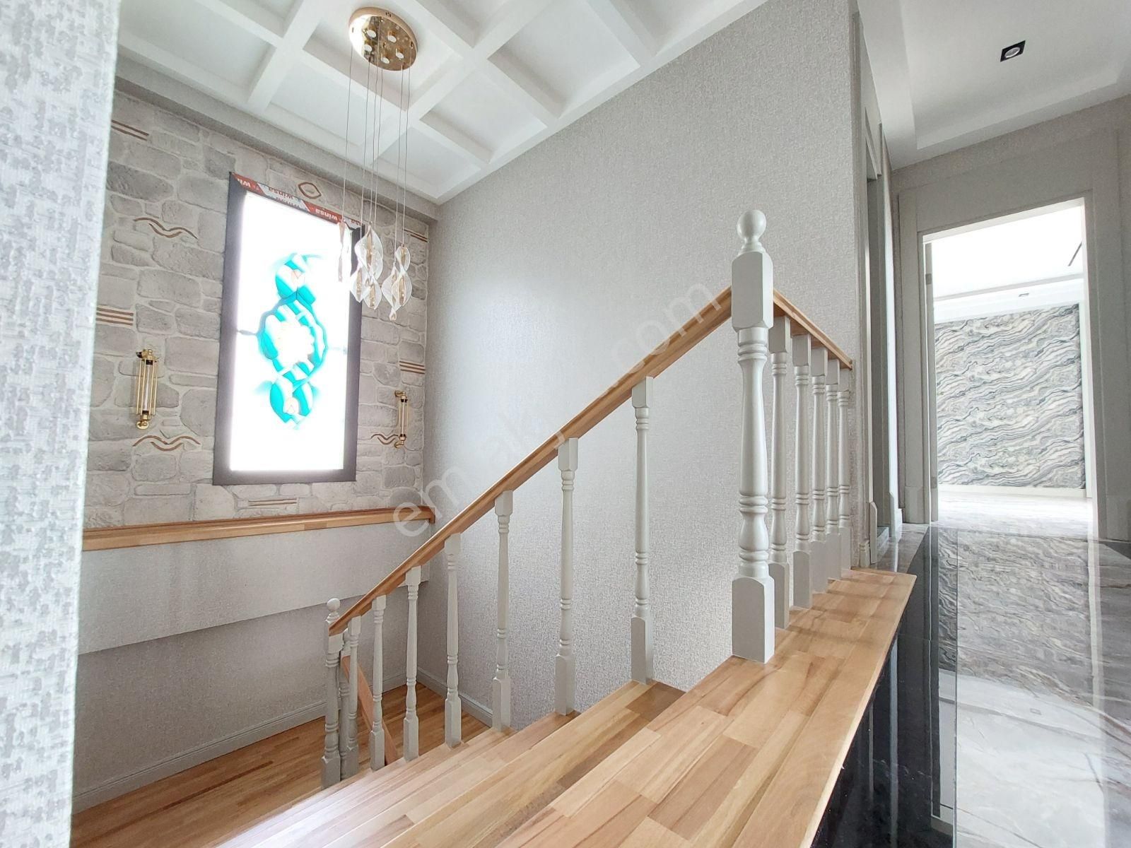 Güre'de, Alaçatı Konseptli 4+1 Ultra Lüks Akıllı Villa - Görsel 25