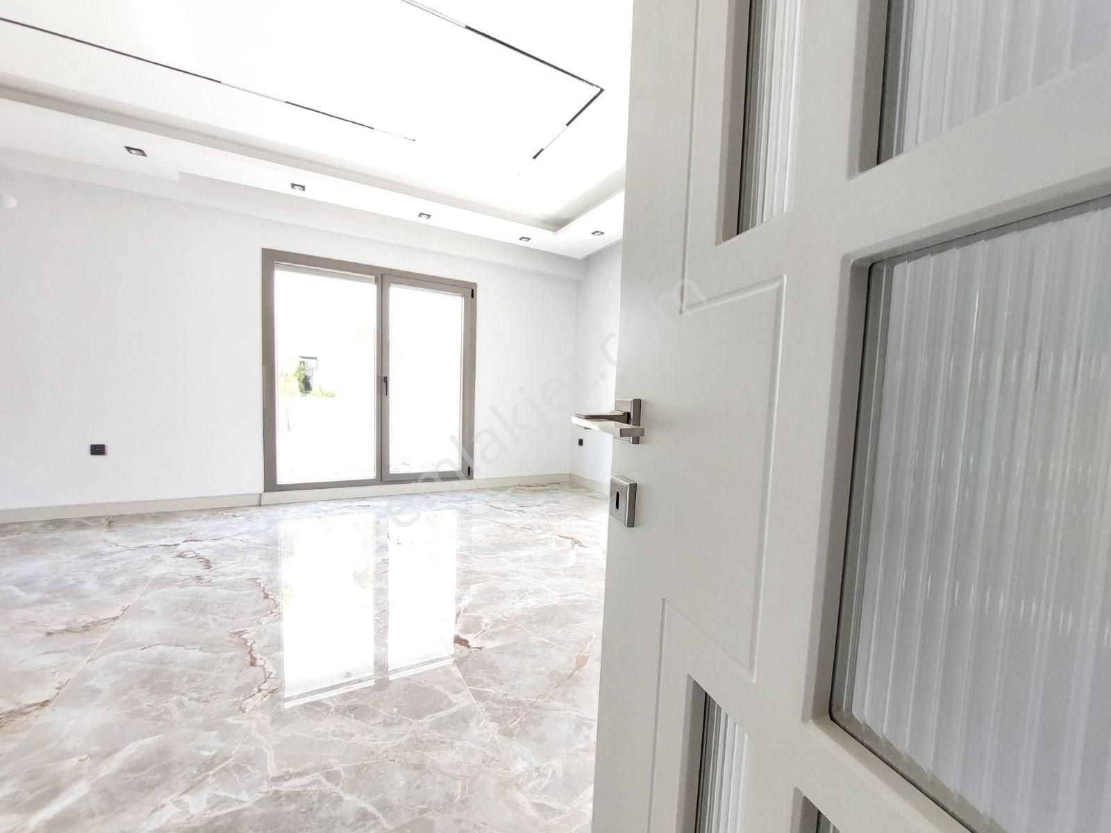 Güre'de, Alaçatı Konseptli 4+1 Ultra Lüks Akıllı Villa - Görsel 27