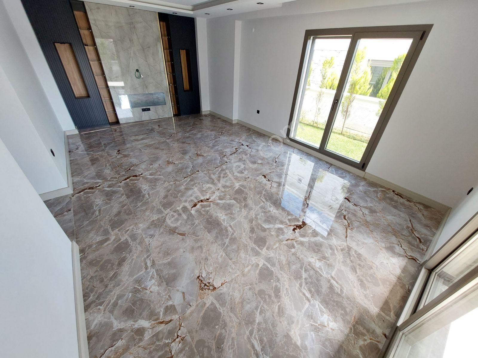 Güre'de, Alaçatı Konseptli 4+1 Ultra Lüks Akıllı Villa - Görsel 19