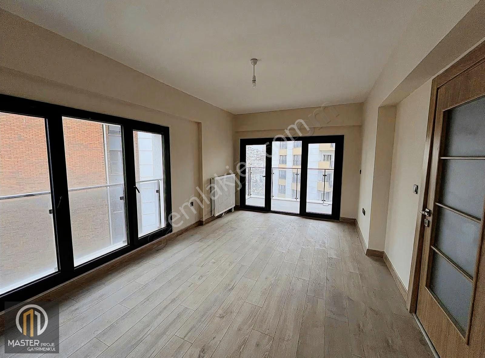 Master Proje'den Metro Yürüme Mesafesinde Hazır Kiralık 8. Kat - Görsel 10