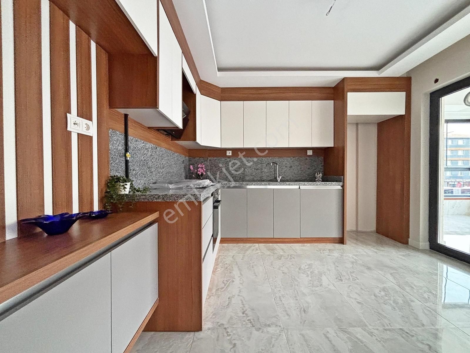 Yuvam'dan Bulvar Üzeri Ultra Lüx Yapılı Kaçmaz Fiyata 3+1 - Görsel 2