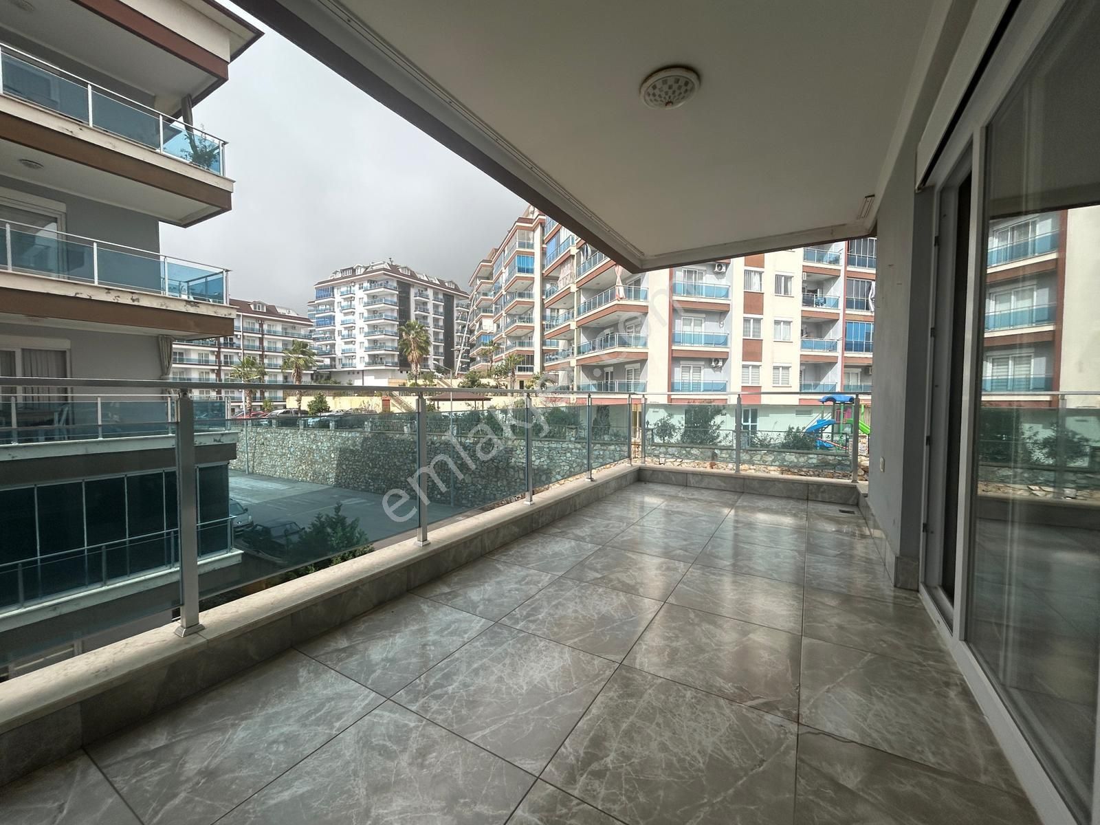 Alanya Çıplaklı'da Kiralık Site İçinde Ayrı Mutfaklı 2+1 Daire - Görsel 16