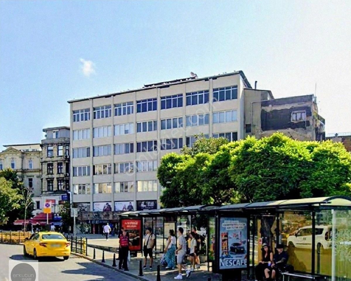 Erkutun'dan, Karaköy Meydanı'nın İmza Binasında Kiralık İş Yeri Fırsatı - Görsel 11