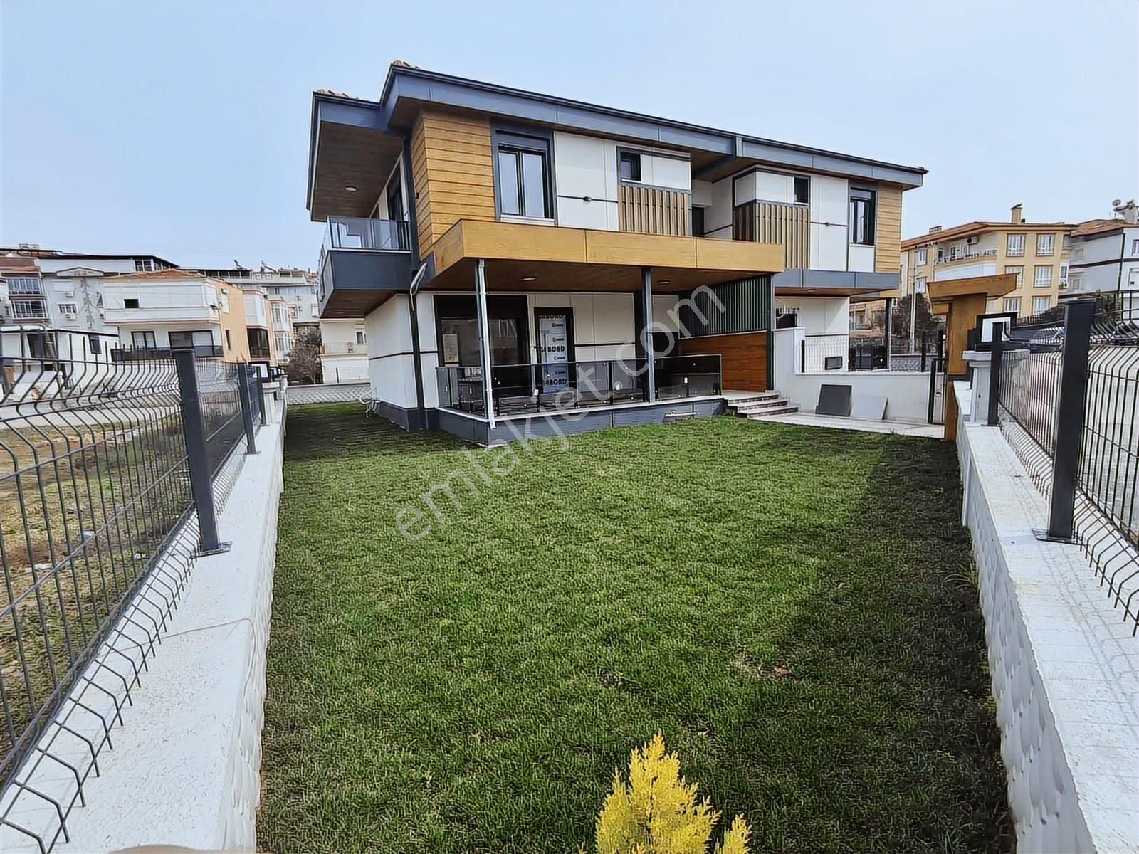 Ayvalık Küçükköy Yerden Isıtmalı 4+1 Villa - Görsel 24